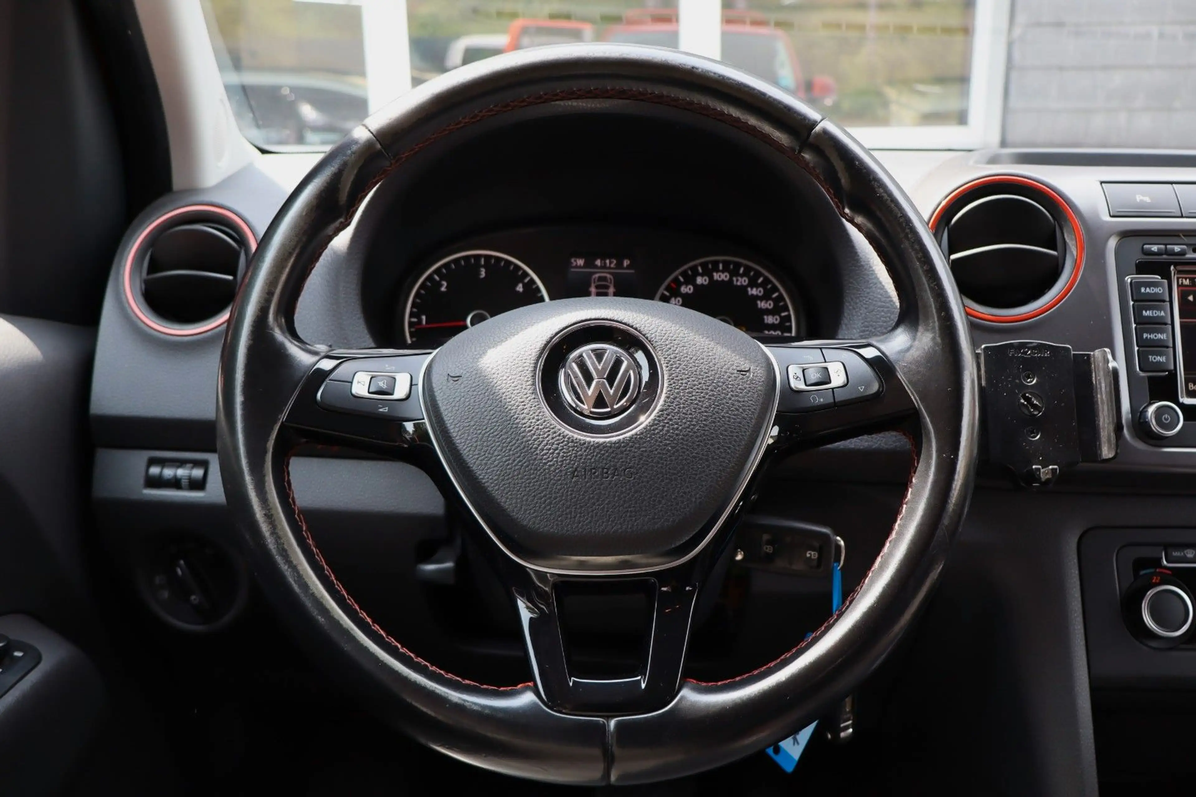 Volkswagen Amarok 2,0 TDI DSG Canyon DoubleCab 4Motion AHK — photo 14