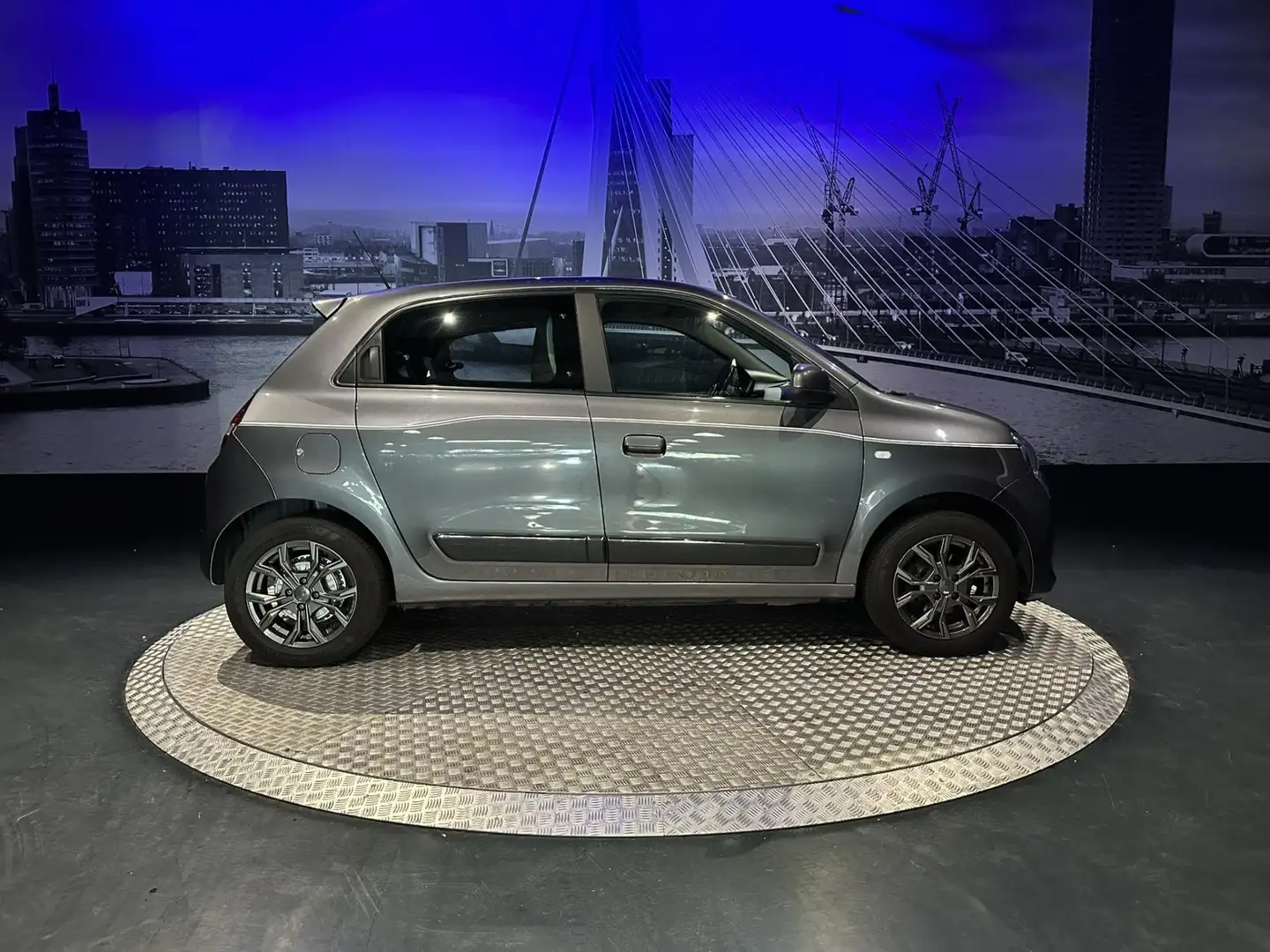 Renault Twingo 1.0 SCe Série Signature VIVA *R-Link*Navi*Camera*C Grau - 2