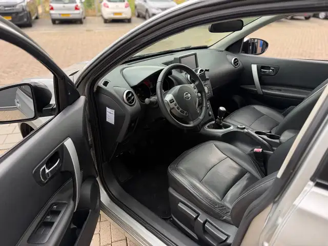 Nissan Qashqai view 2