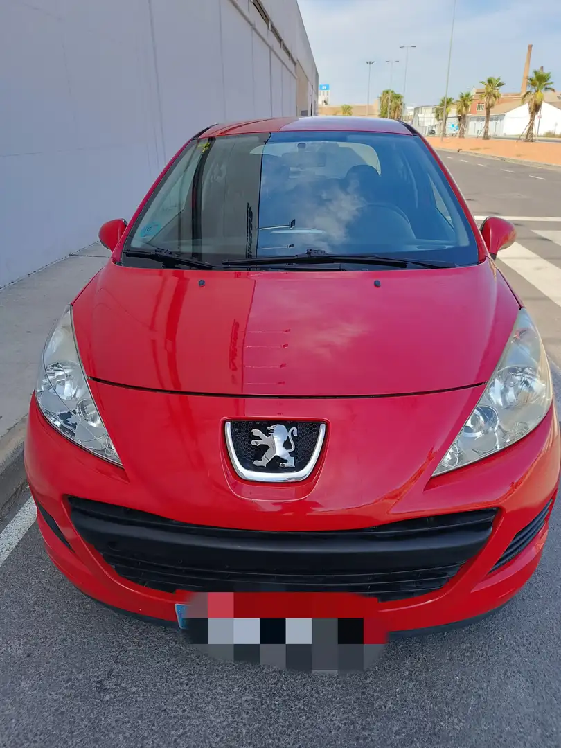 Peugeot 207 207 1.4i Confort 75 Confort Rojo - 1