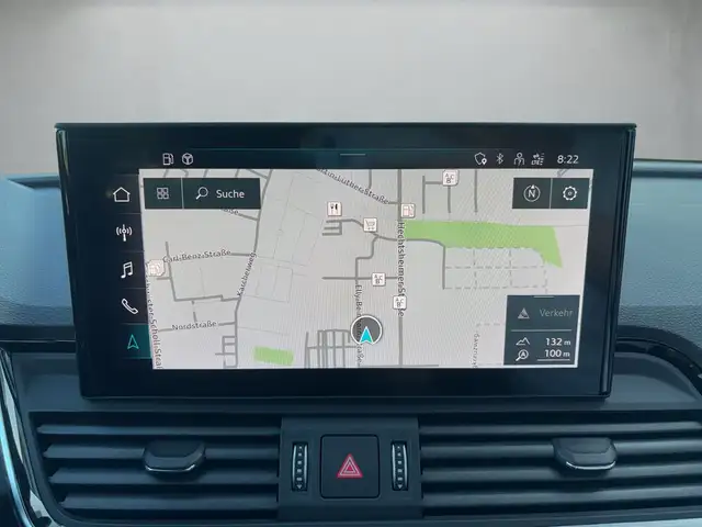 Audi Q5 view 11