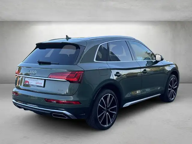 Audi Q5 view 4