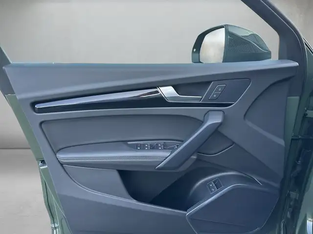 Audi Q5 view 7
