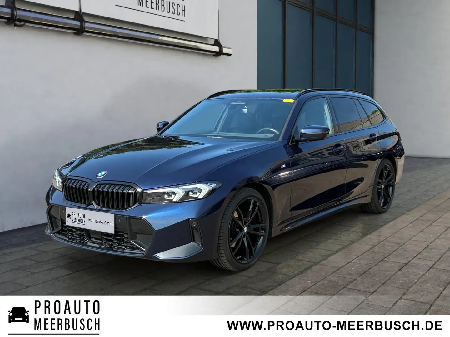 BMW 320 d xDrive M Sport AHK/MMRY/ACC/STNDHZNG/PANO Blau - 1