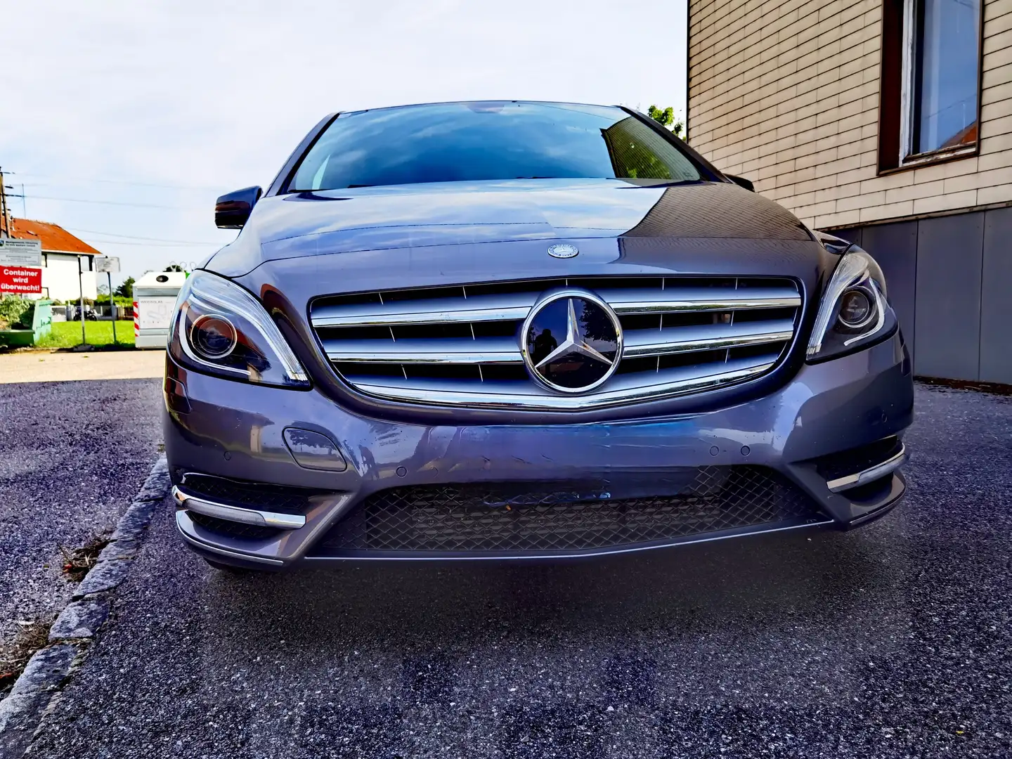 Mercedes-Benz B 180 B 180 CDI BlueEfficiency DPF Aut. Grau - 1