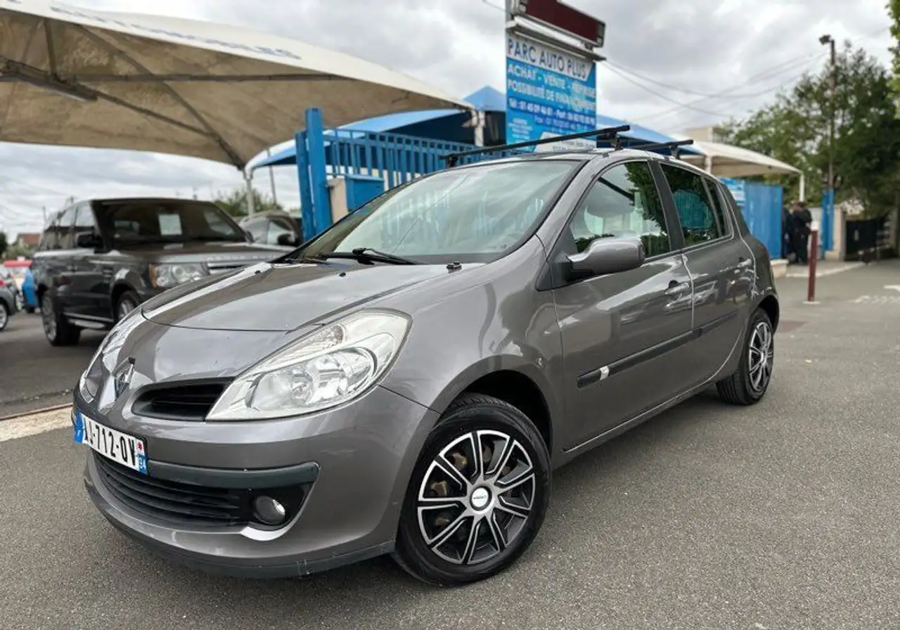 Renault Clio 3 5 portes 1.5l DCI