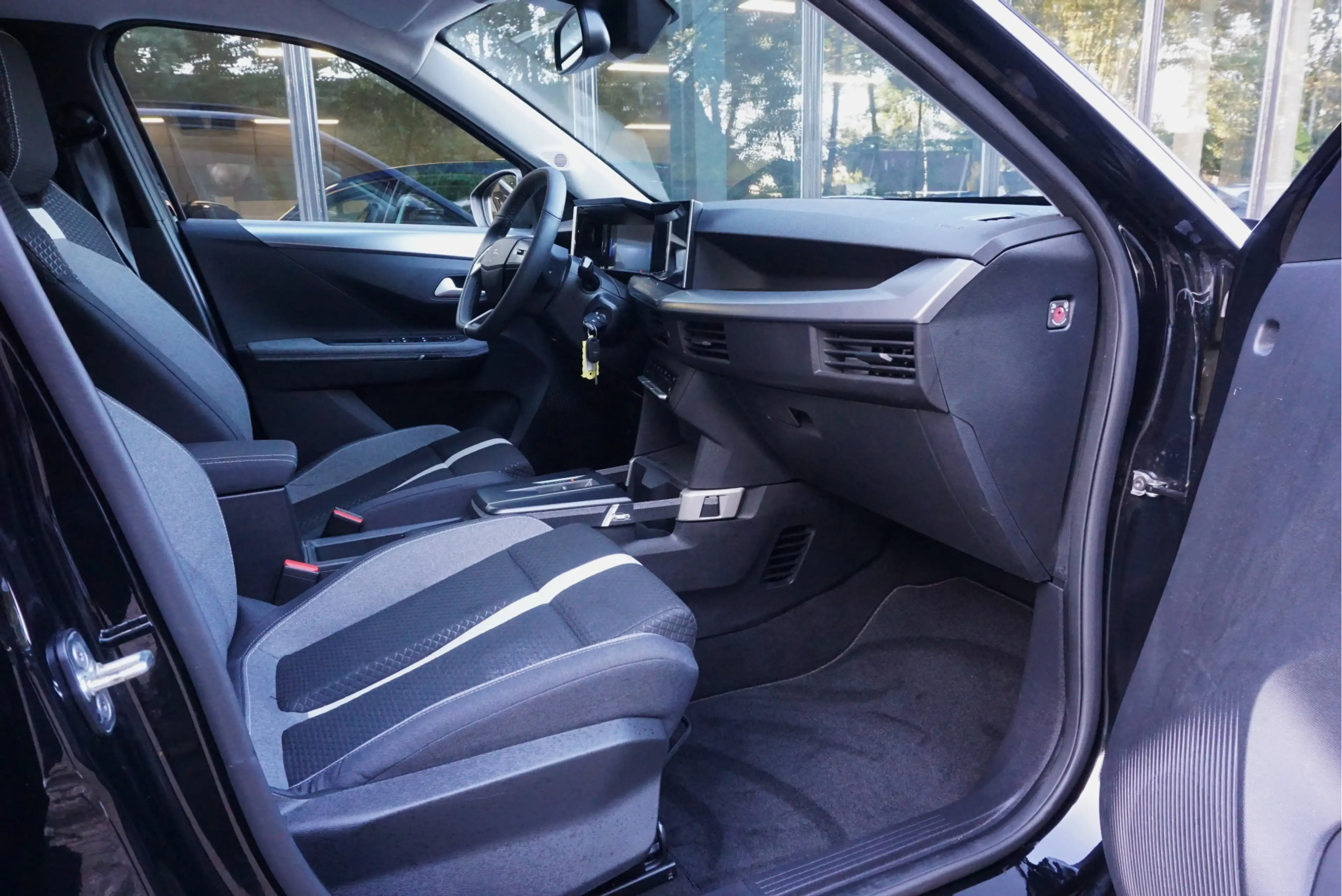 Opel Frontera 1.2 Turbo Hybrid GS — photo 10