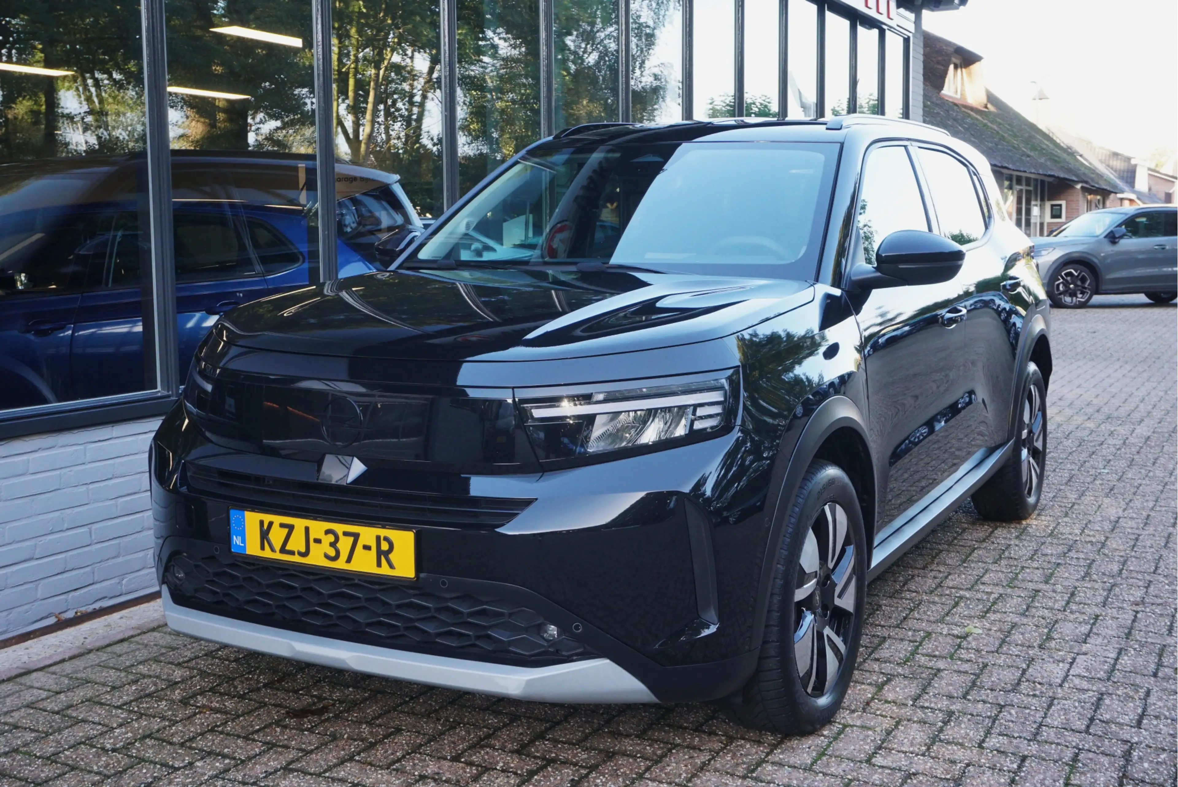 Opel Frontera 1.2 Turbo Hybrid GS — photo 2