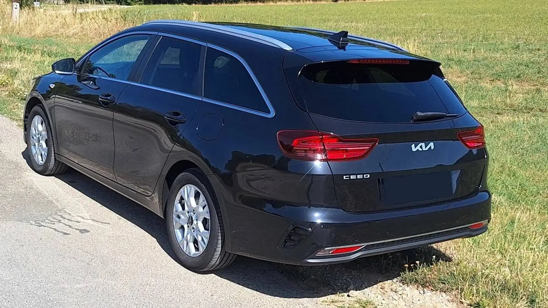 Kia Ceed SW / cee'd SW Ceed SW 1.6 CRDi, Silber Schwarz - 2