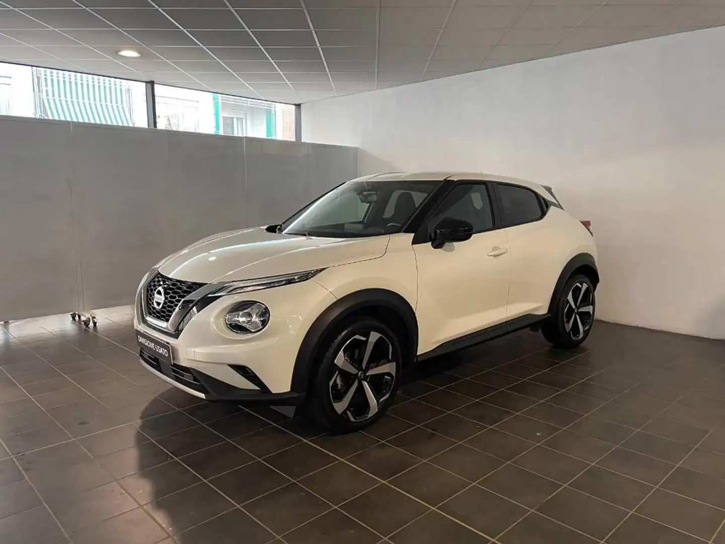 Nissan Juke 1.0 dig-t N-Connecta 117cv Bianco - 1