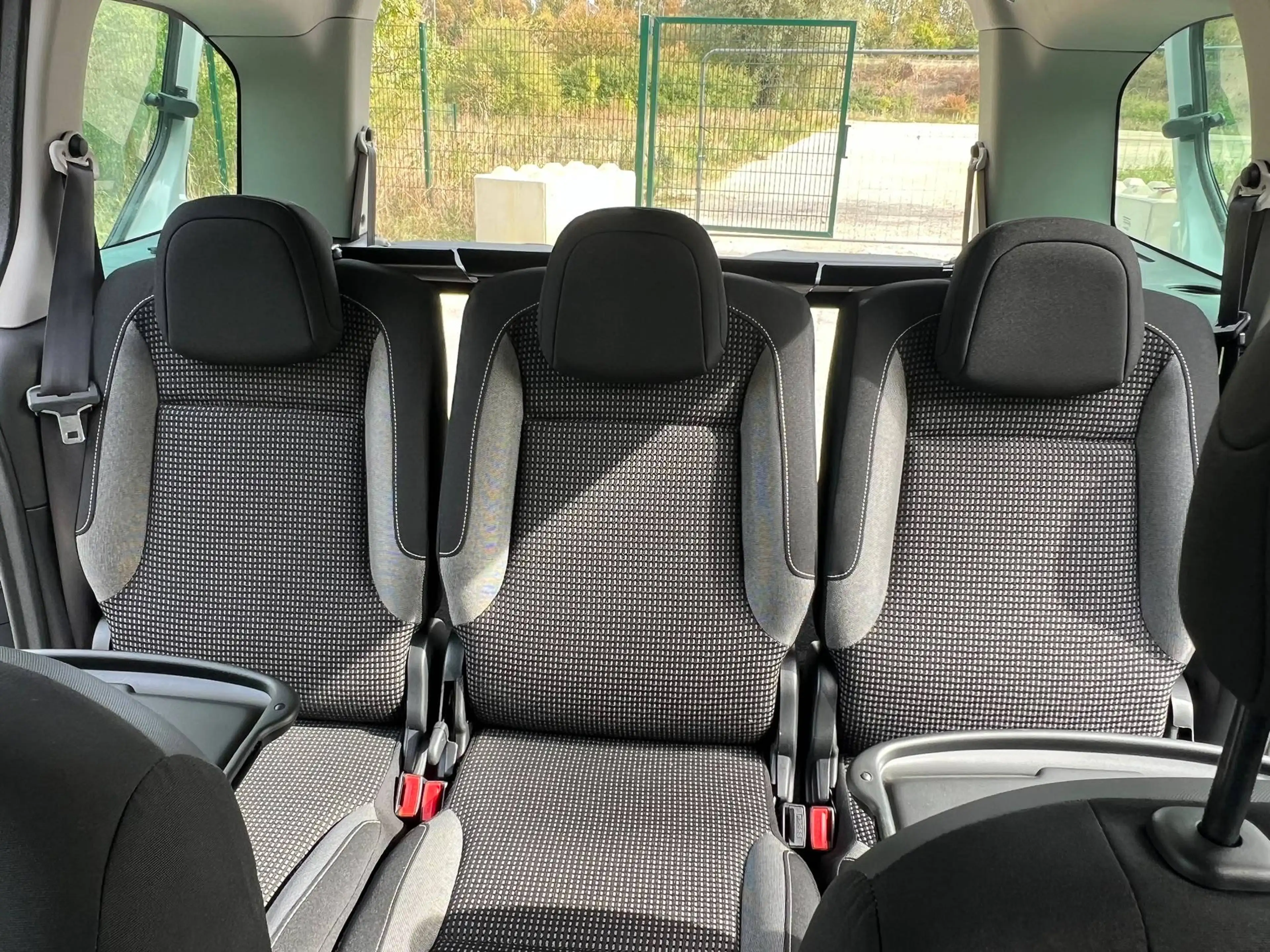 Peugeot Partner Partner Tepee BlueHDi 100 Stop — photo 15