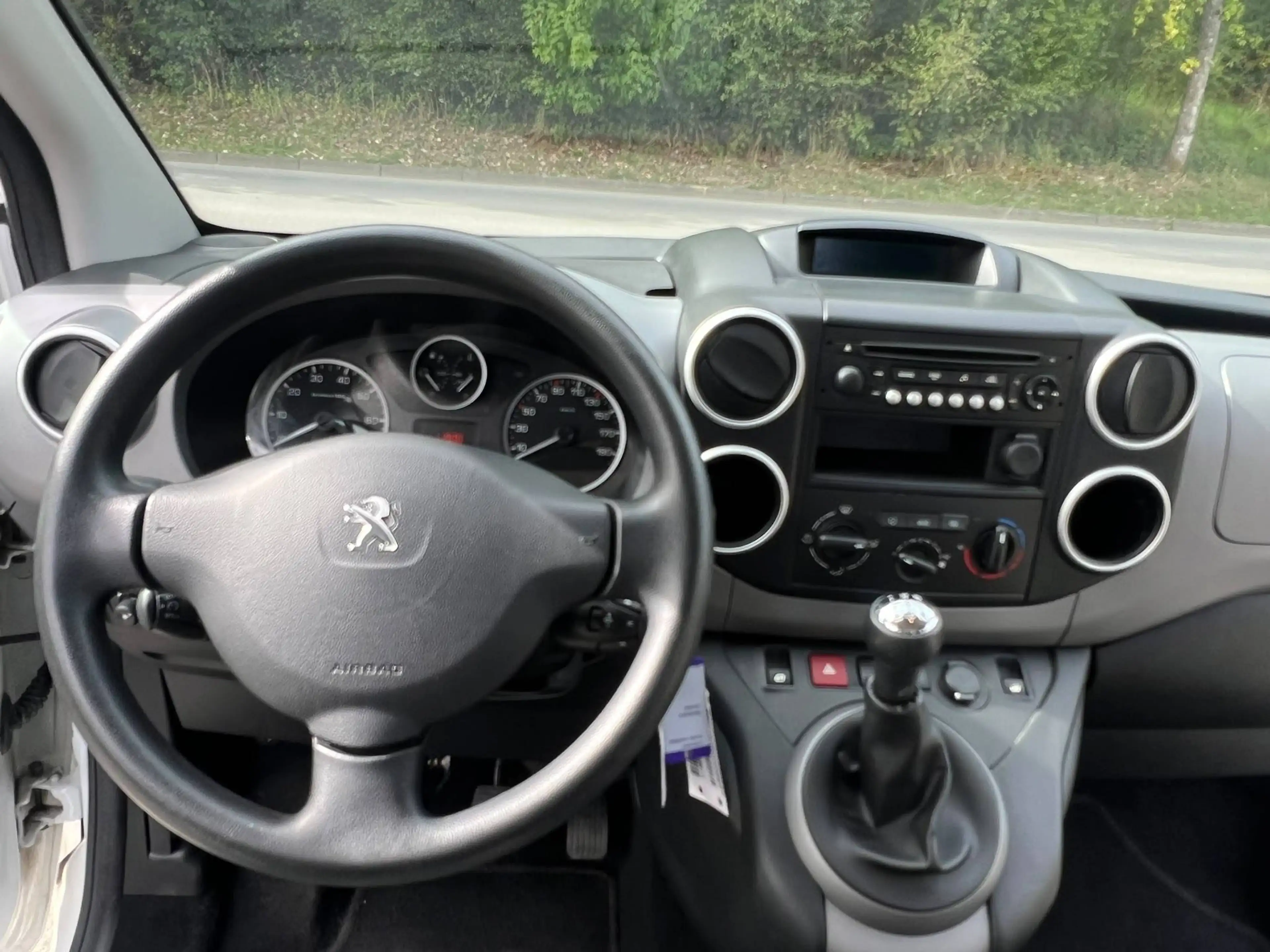 Peugeot Partner Partner Tepee BlueHDi 100 Stop — photo 13
