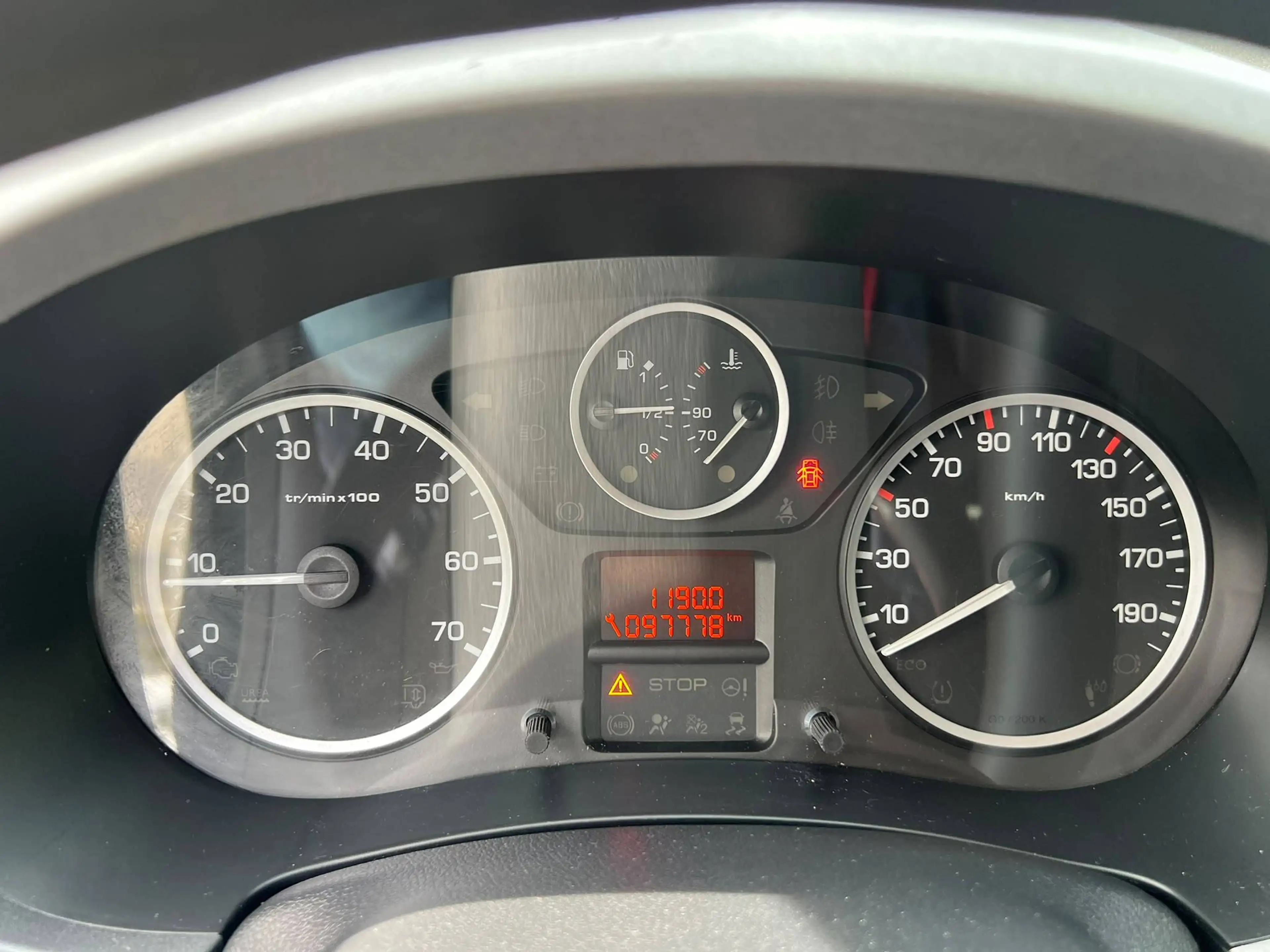 Peugeot Partner Partner Tepee BlueHDi 100 Stop — photo 9