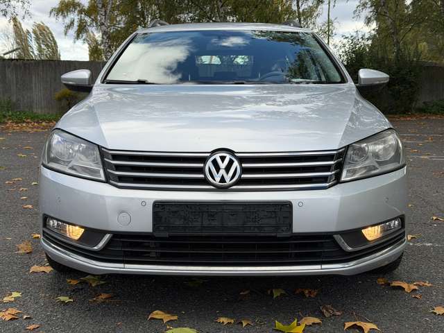 Volkswagen Passat 2.0 TDI DSG NAVI AHK ALU BlueMotion