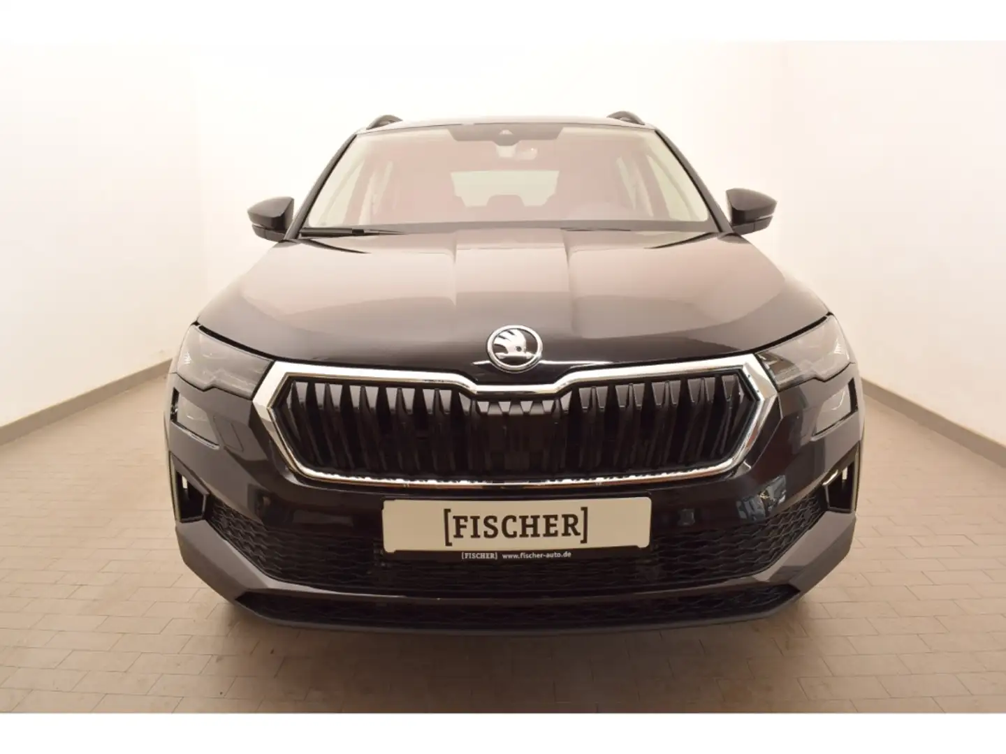 Skoda Karoq 1.5TSI DSG Selection Matrix Navi Rear View ACC Vor Schwarz - 2