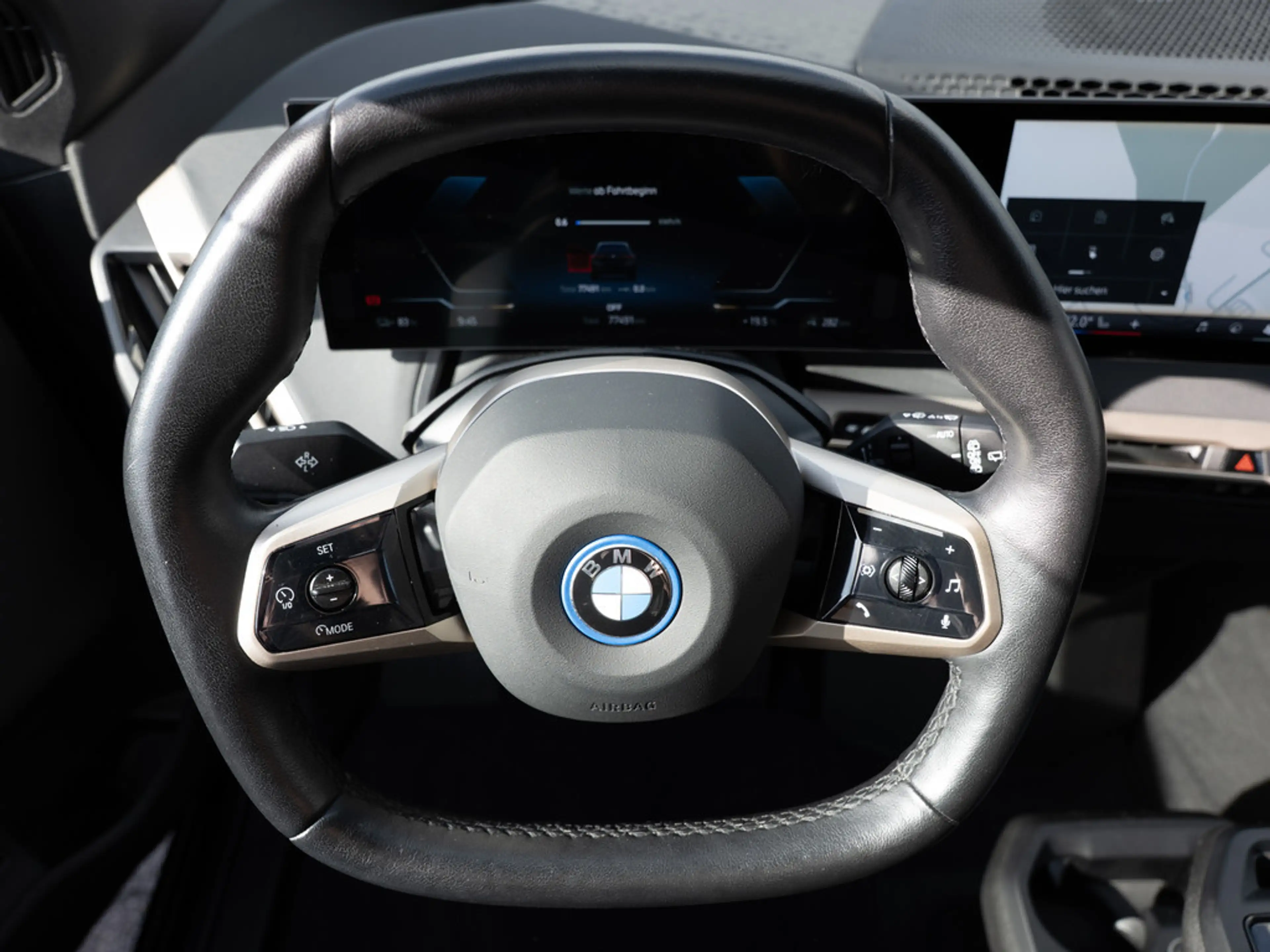 BMW iX xDrive40 HUD 360° LED ACC NAVI KAMERA SHZ — photo 13