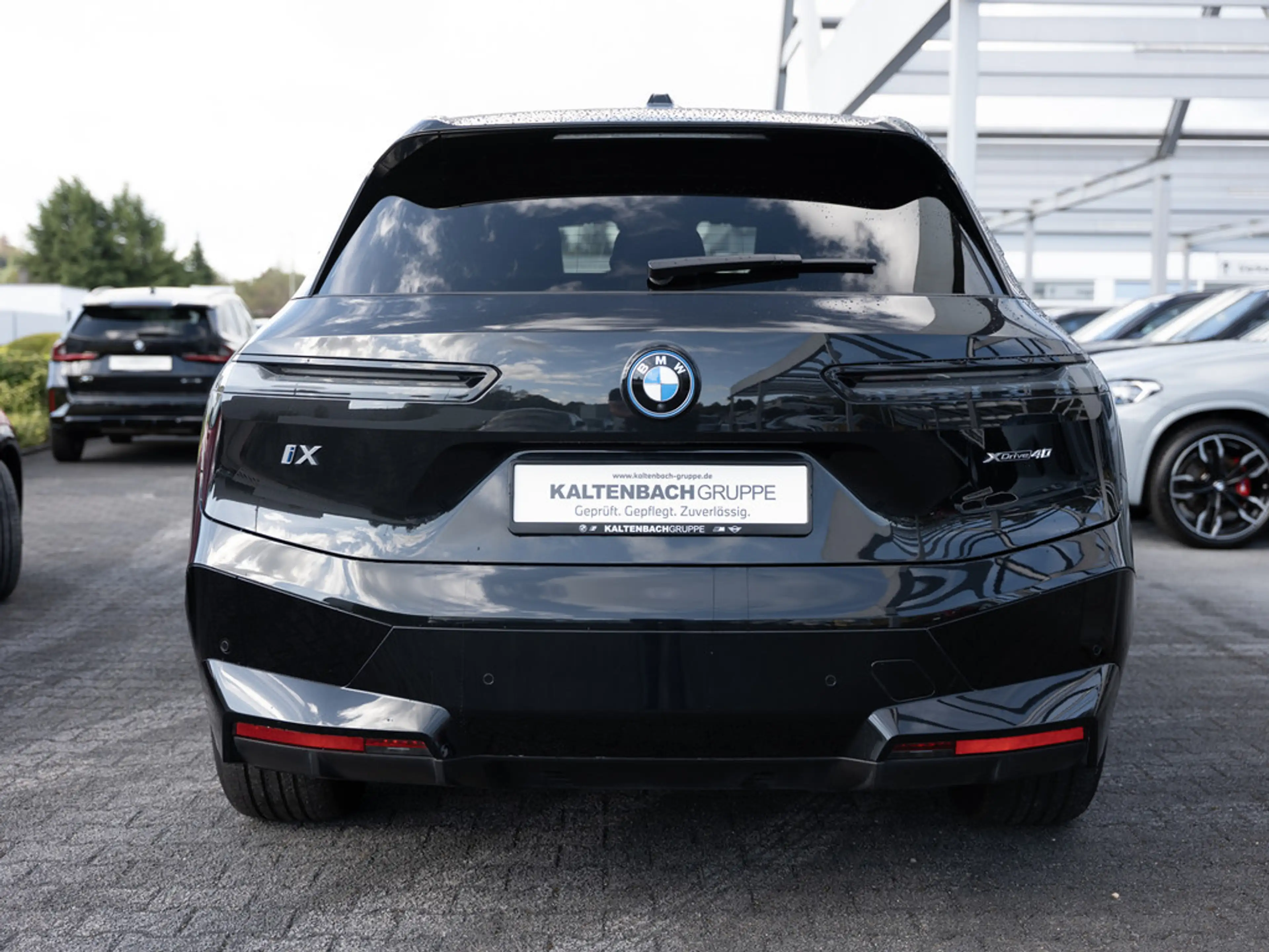 BMW iX xDrive40 HUD 360° LED ACC NAVI KAMERA SHZ — photo 6