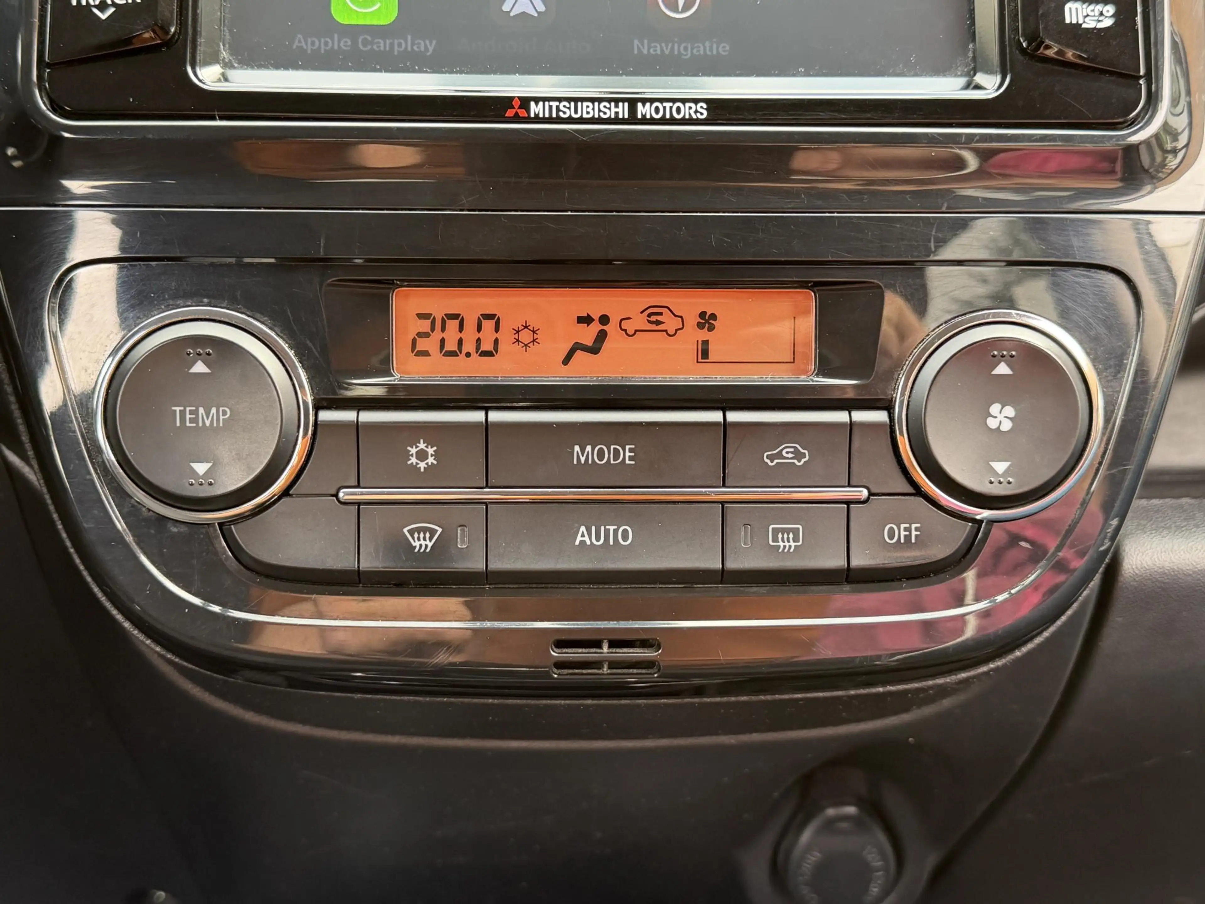 Mitsubishi Space Star 1.2 Instyle Apple Carplay, Cruise, PDC, Garantie — photo 17