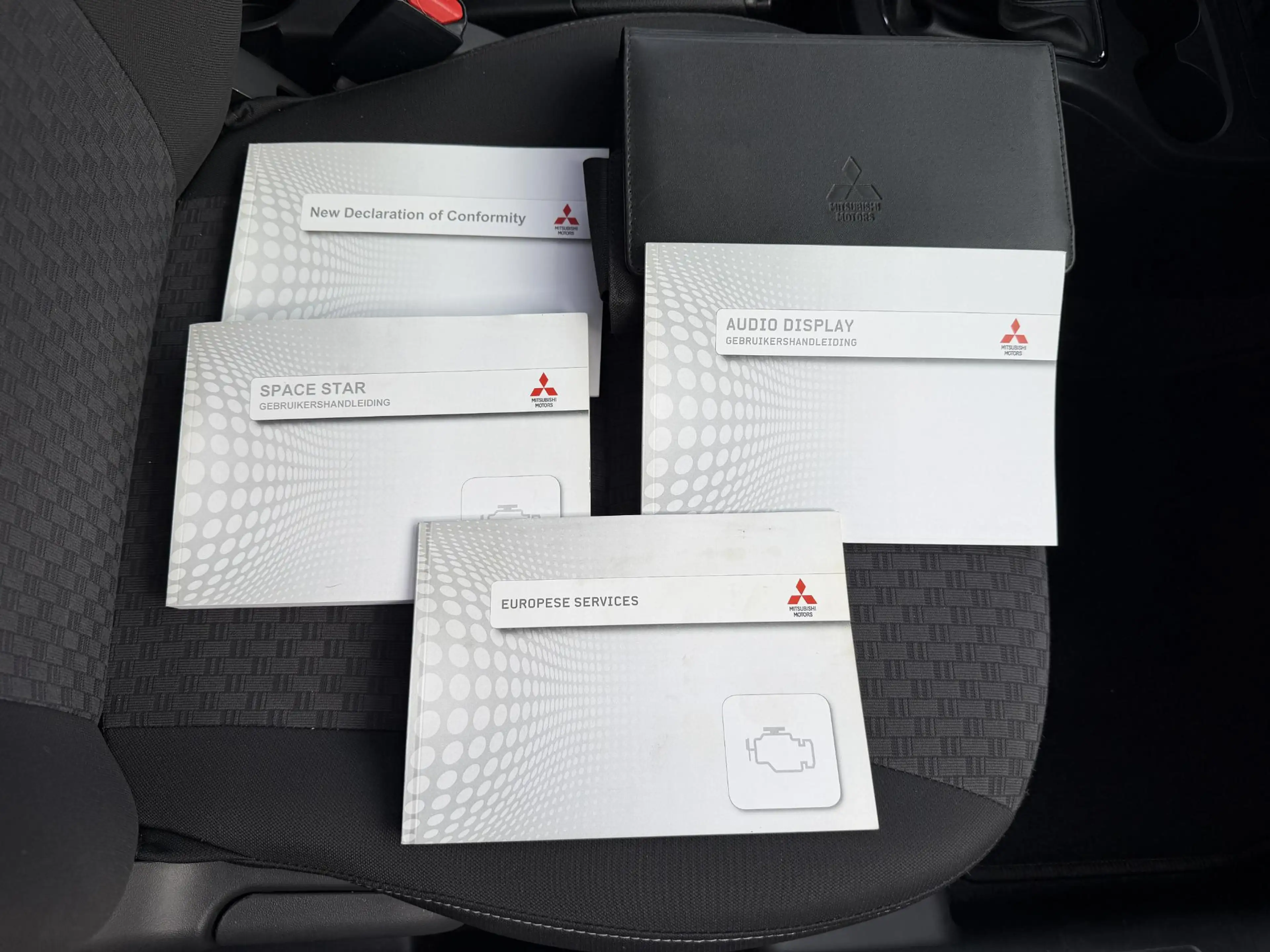 Mitsubishi Space Star 1.2 Instyle Apple Carplay, Cruise, PDC, Garantie — photo 22