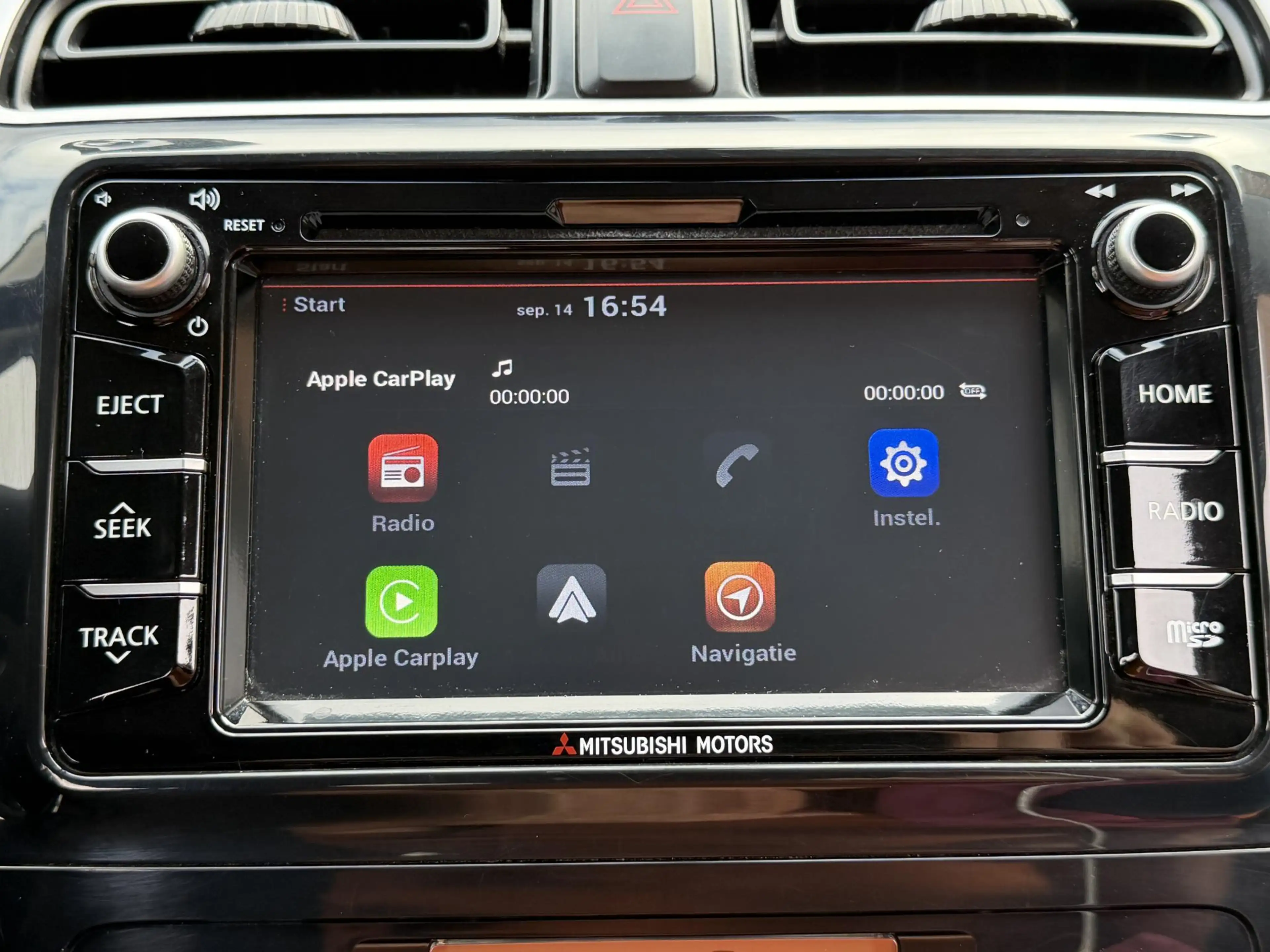 Mitsubishi Space Star 1.2 Instyle Apple Carplay, Cruise, PDC, Garantie — photo 23