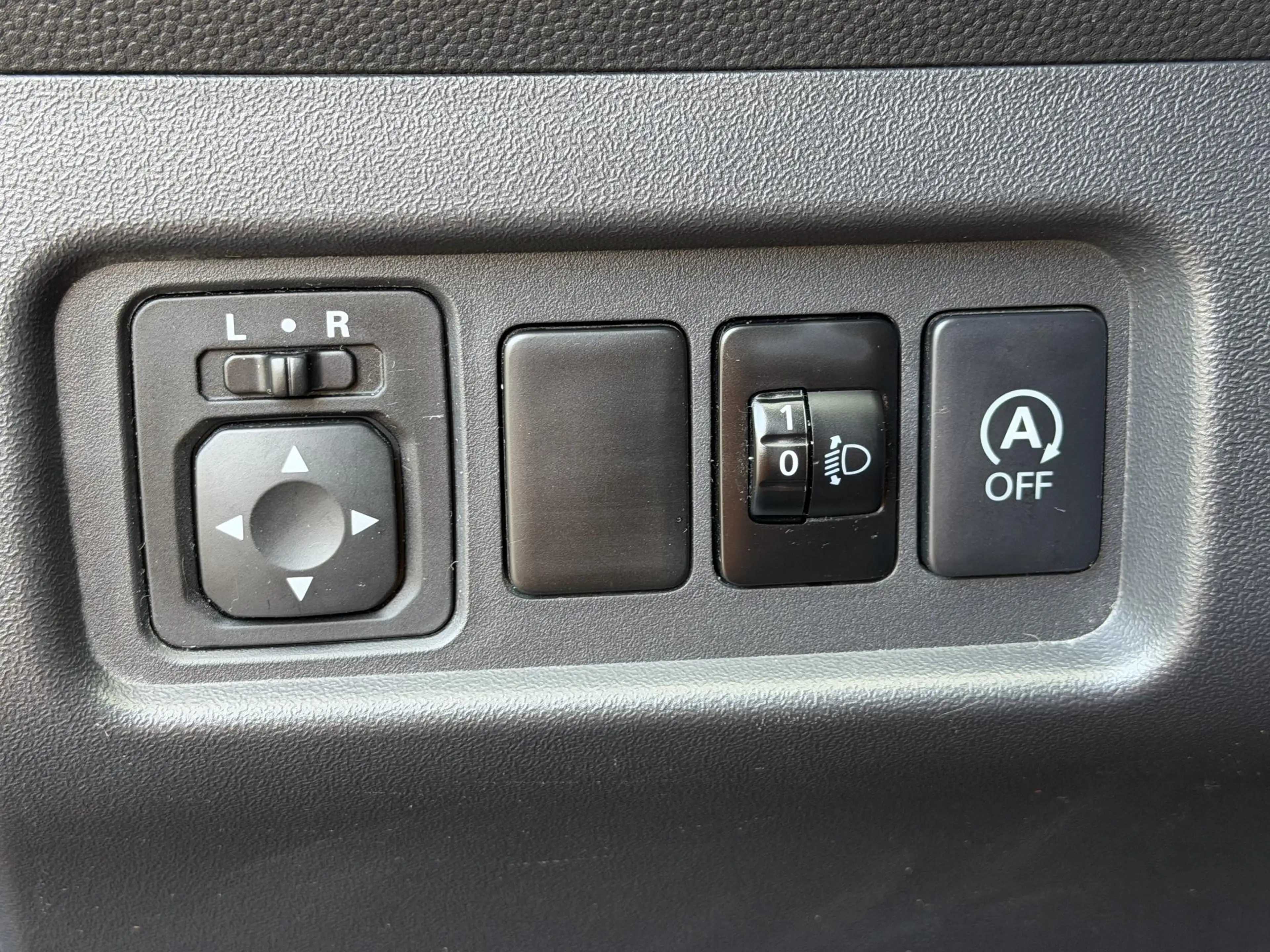 Mitsubishi Space Star 1.2 Instyle Apple Carplay, Cruise, PDC, Garantie — photo 34