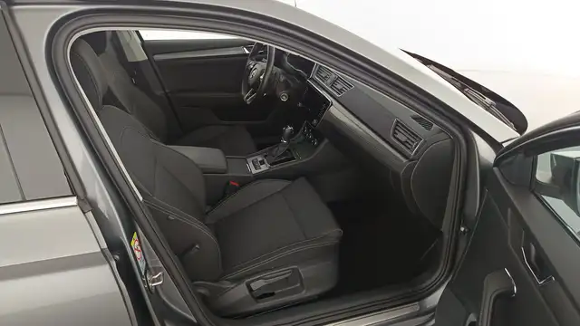 Skoda Superb view 10