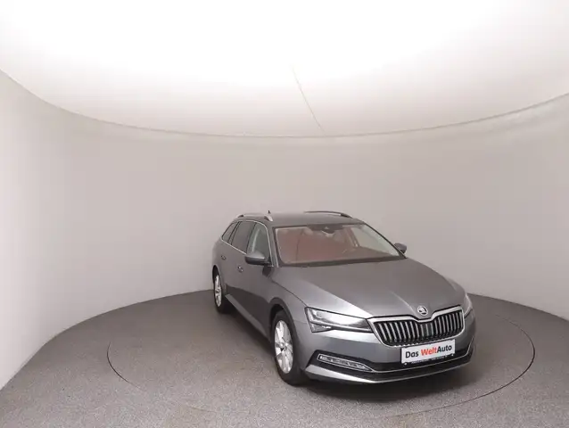 Skoda Superb view 2