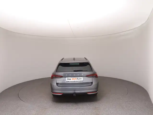 Skoda Octavia view 6