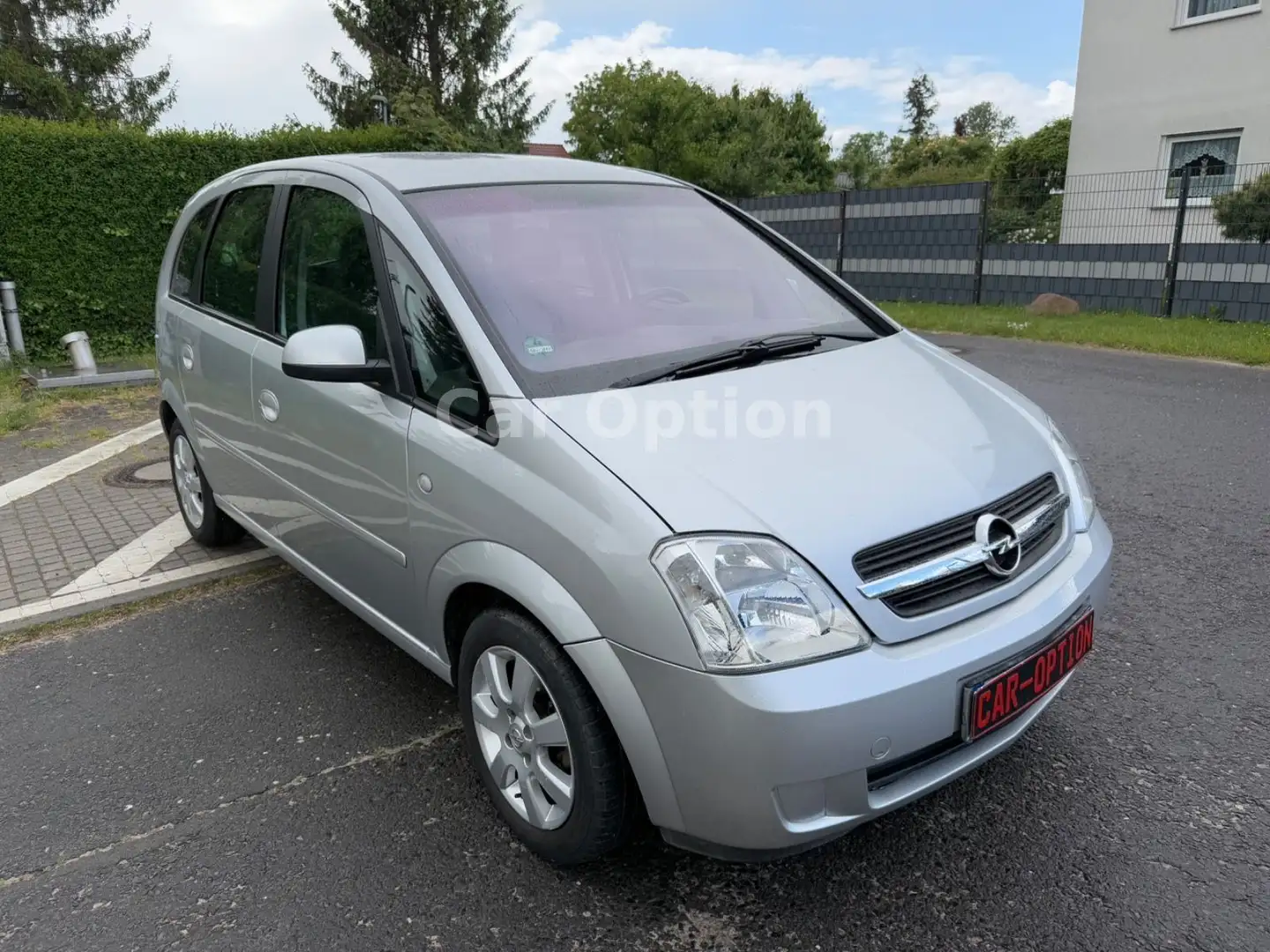 Opel Meriva Cosmo/Einparkhilfe/Klimaautomatik Silber - 2