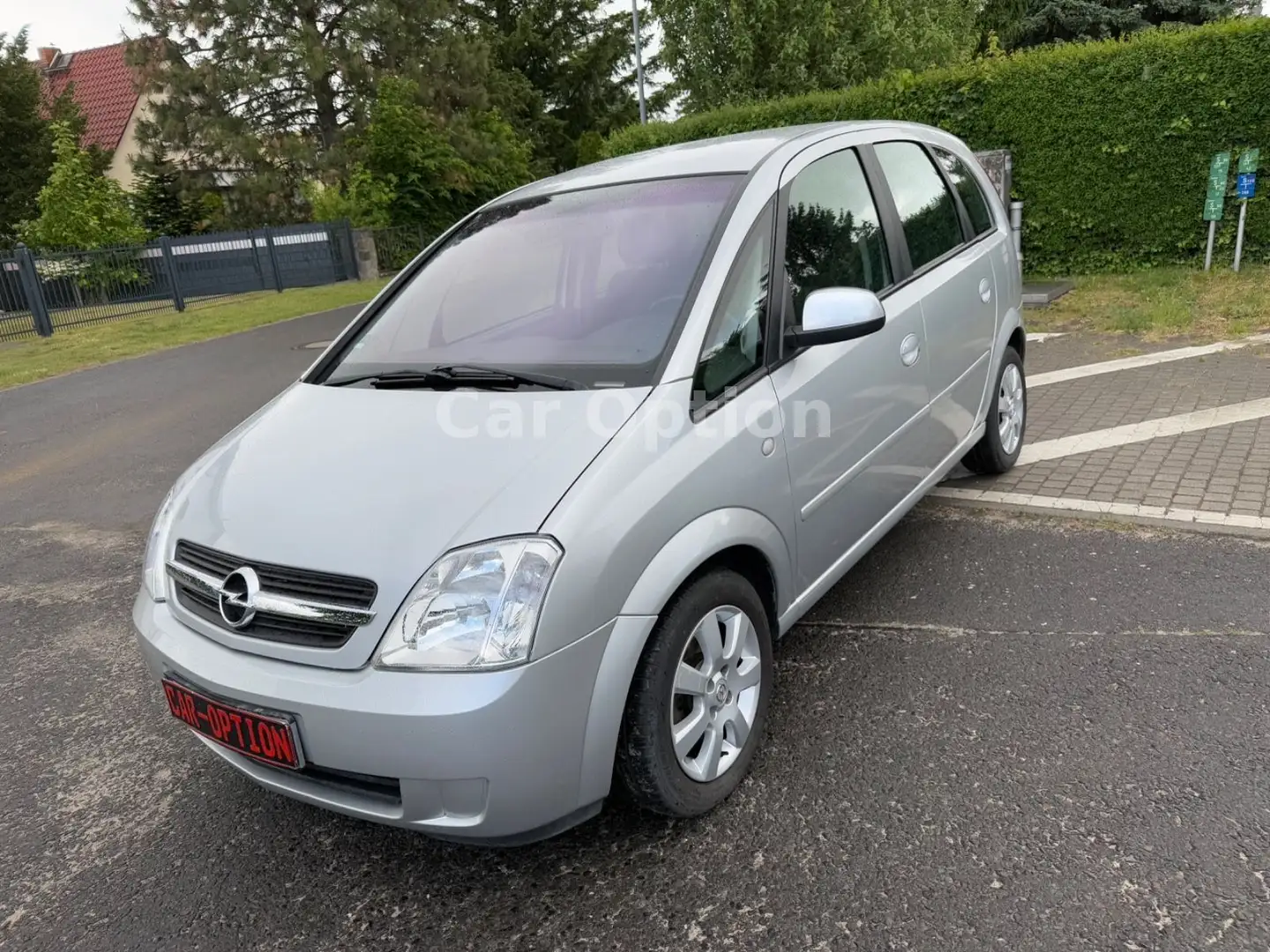 Opel Meriva Cosmo/Einparkhilfe/Klimaautomatik Silber - 1