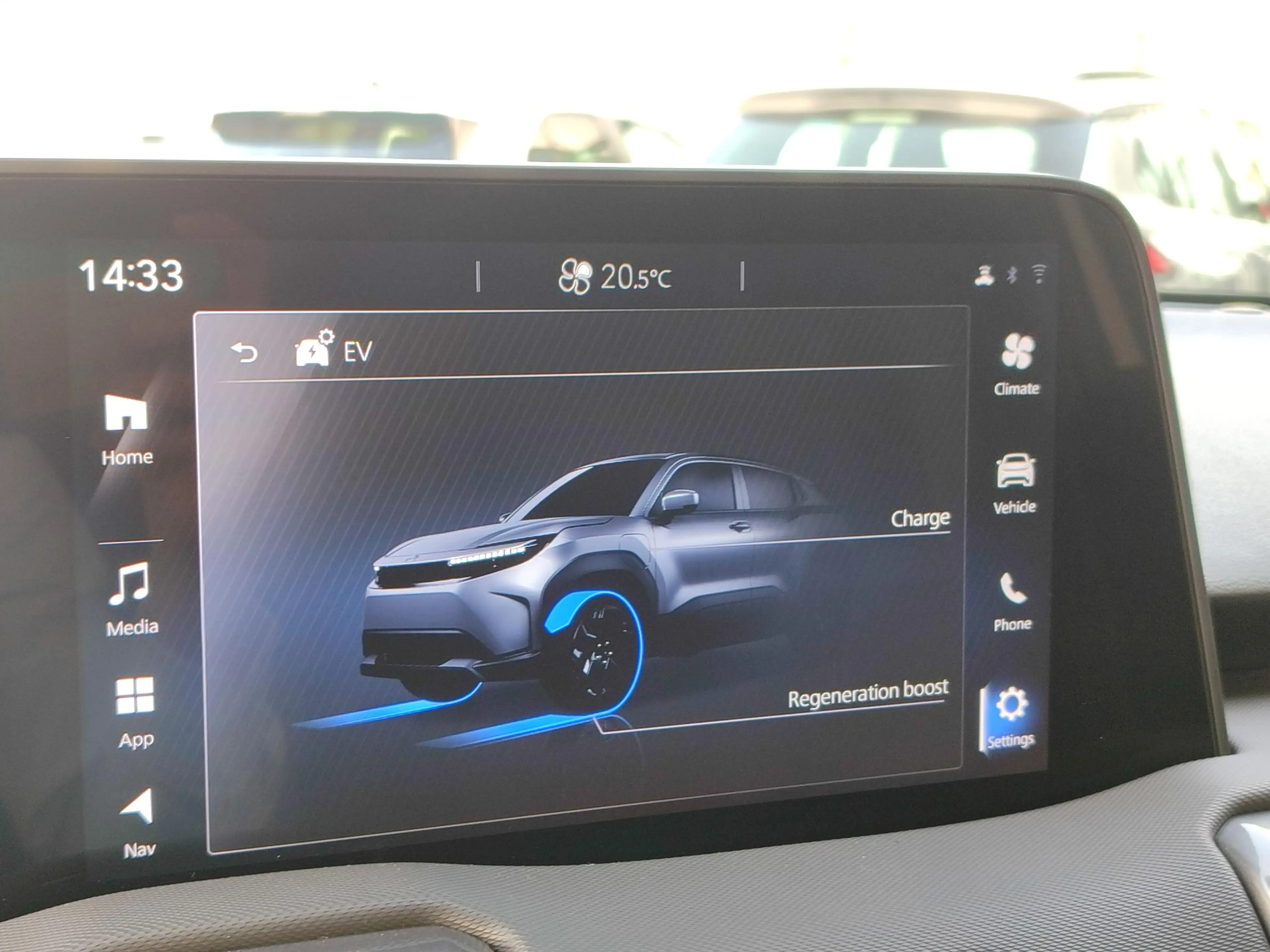 Toyota Urban Cruiser EXECUTIVE 61KWH PANODAK JBL-AUDIO 360°CAMERA 19"LM — photo 23