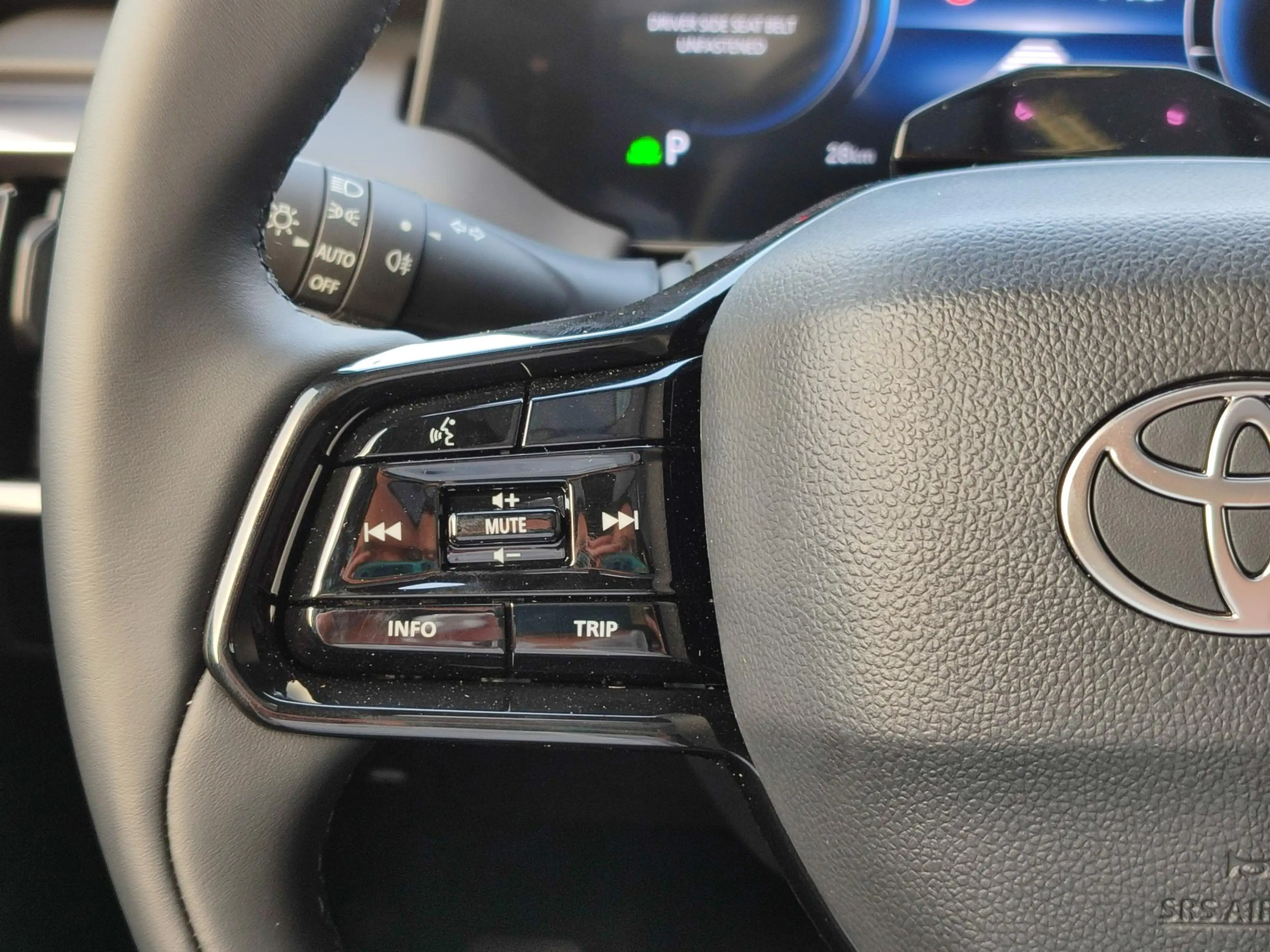 Toyota Urban Cruiser EXECUTIVE 61KWH PANODAK JBL-AUDIO 360°CAMERA 19"LM — photo 17