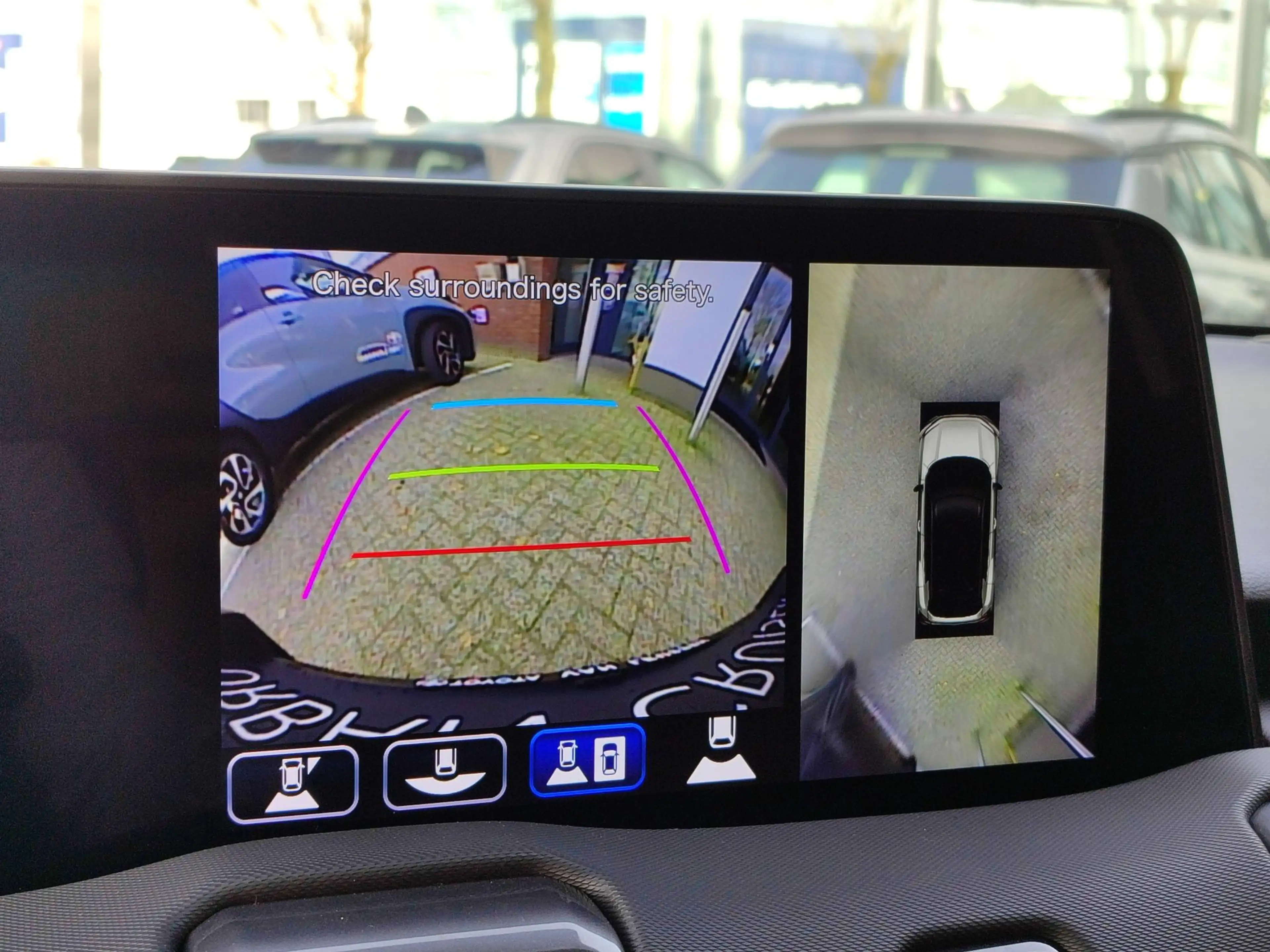 Toyota Urban Cruiser EXECUTIVE 61KWH PANODAK JBL-AUDIO 360°CAMERA 19"LM — photo 21