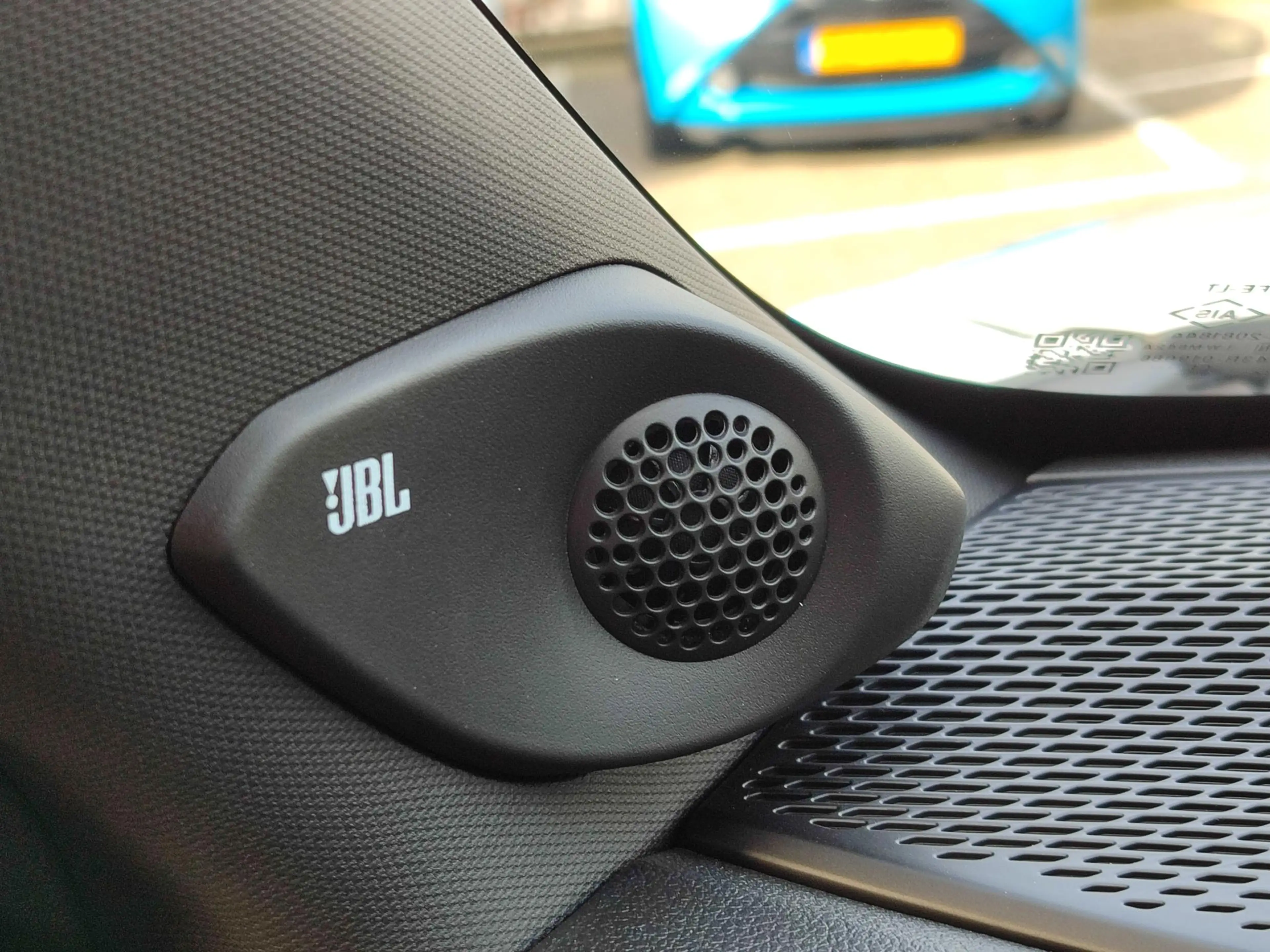 Toyota Urban Cruiser EXECUTIVE 61KWH PANODAK JBL-AUDIO 360°CAMERA 19"LM — photo 14