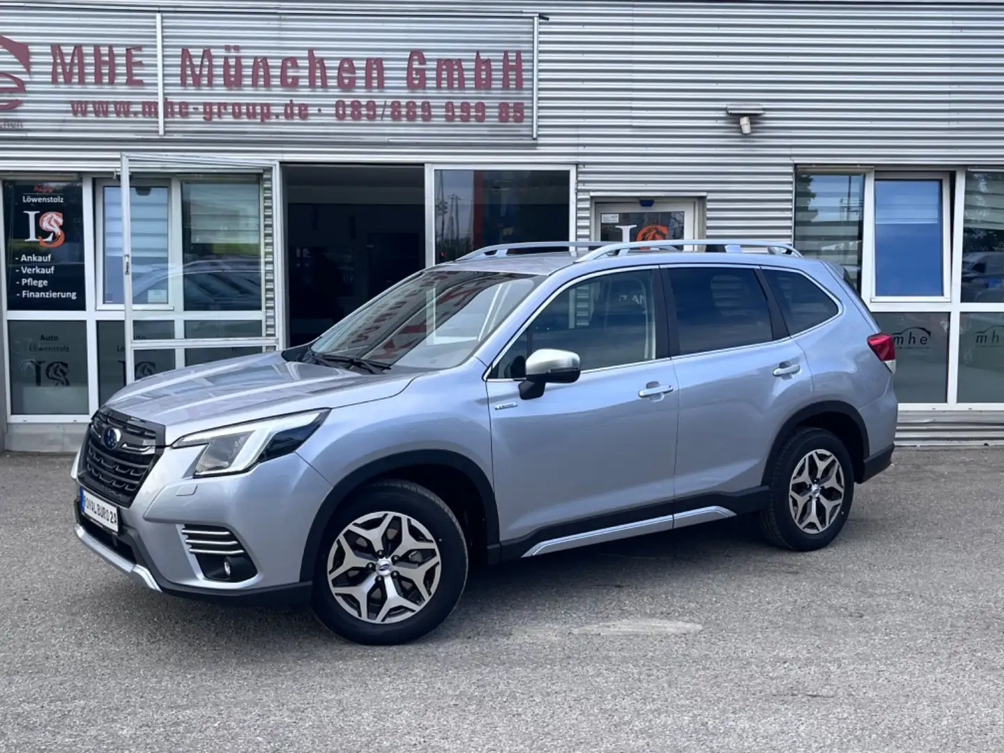 Subaru Forester Comfort 2.0i E-Boxer*Kamera*Allrad*ACC Stříbrná - 1