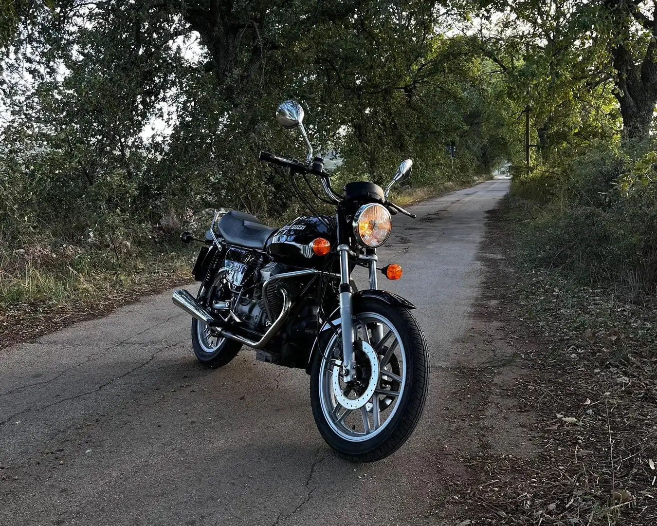 Moto Guzzi V 50 II Ex Polizia Nero - 1