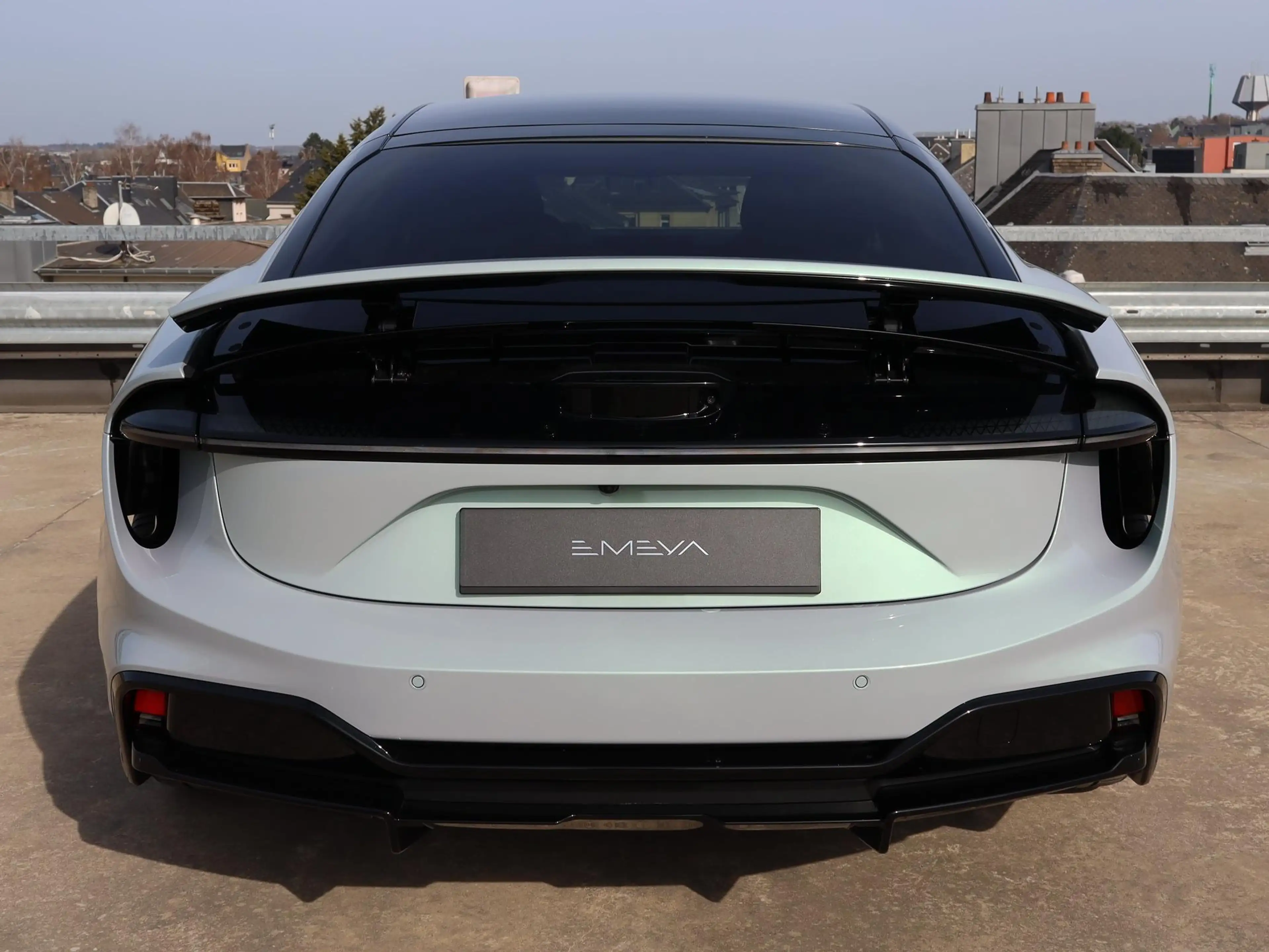 Lotus Emeya S — photo 5