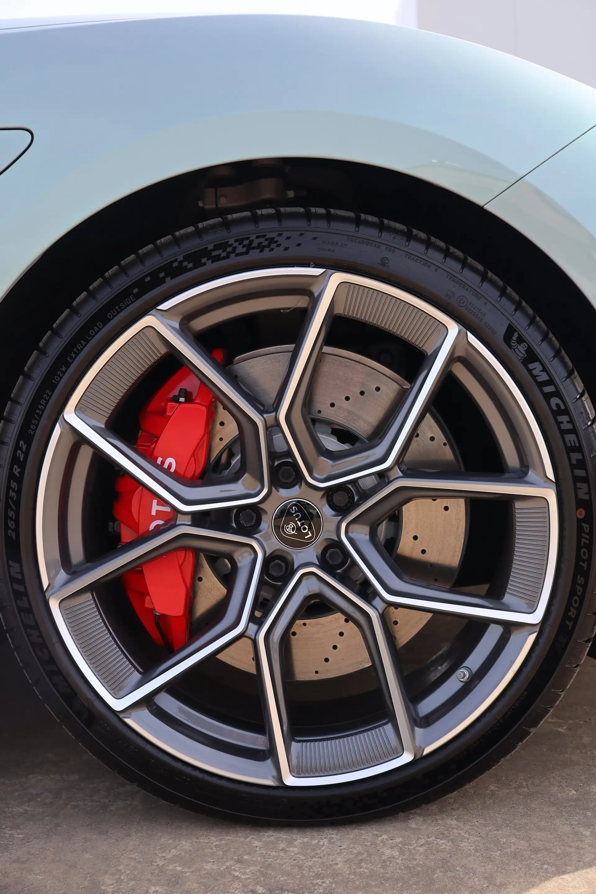 Lotus Emeya S — photo 10