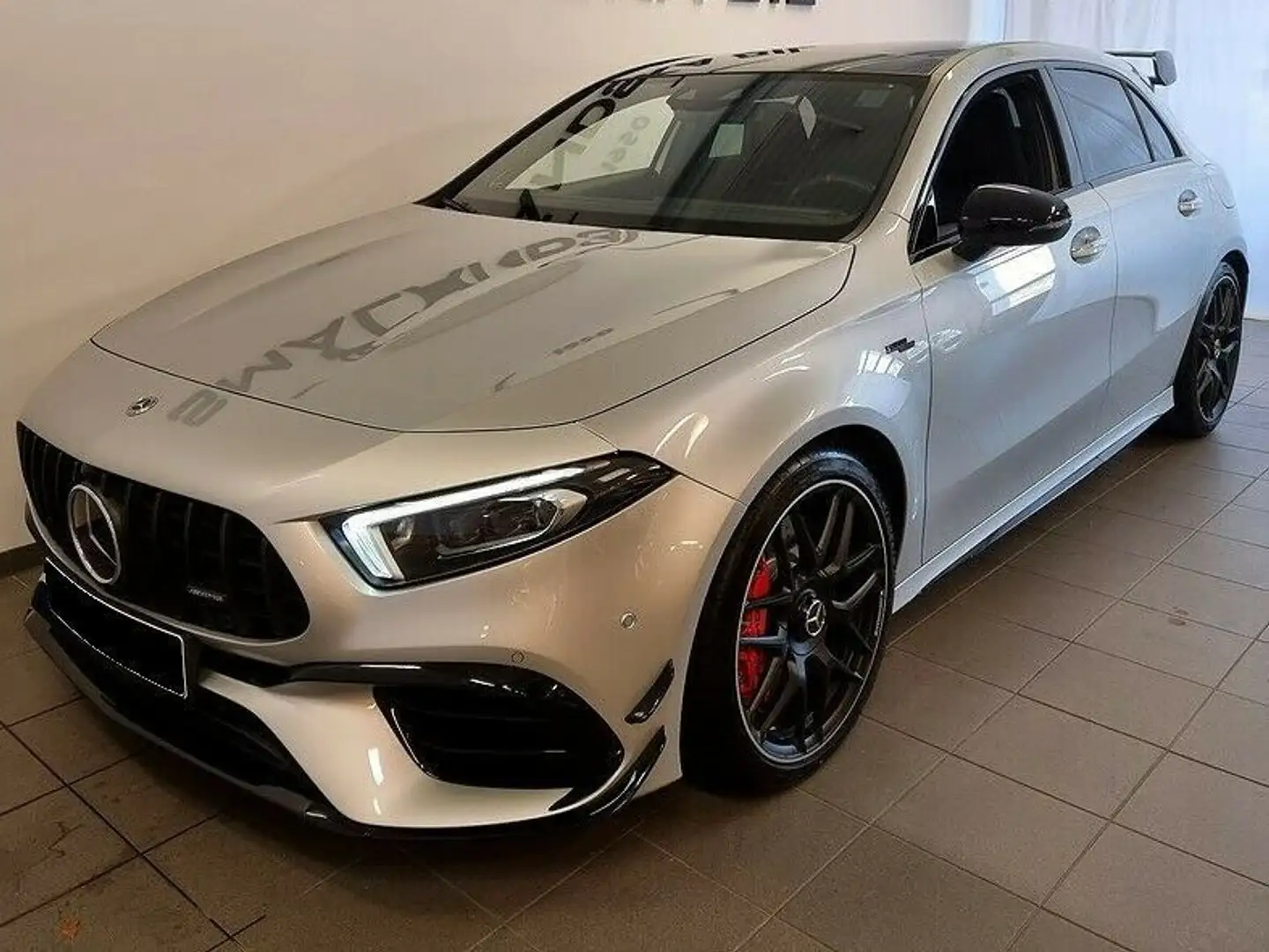 Mercedes-Benz A 45 AMG A 45 S 4MATIC+ / AMG Aerodynamik-Paket Gümüş rengi - 1