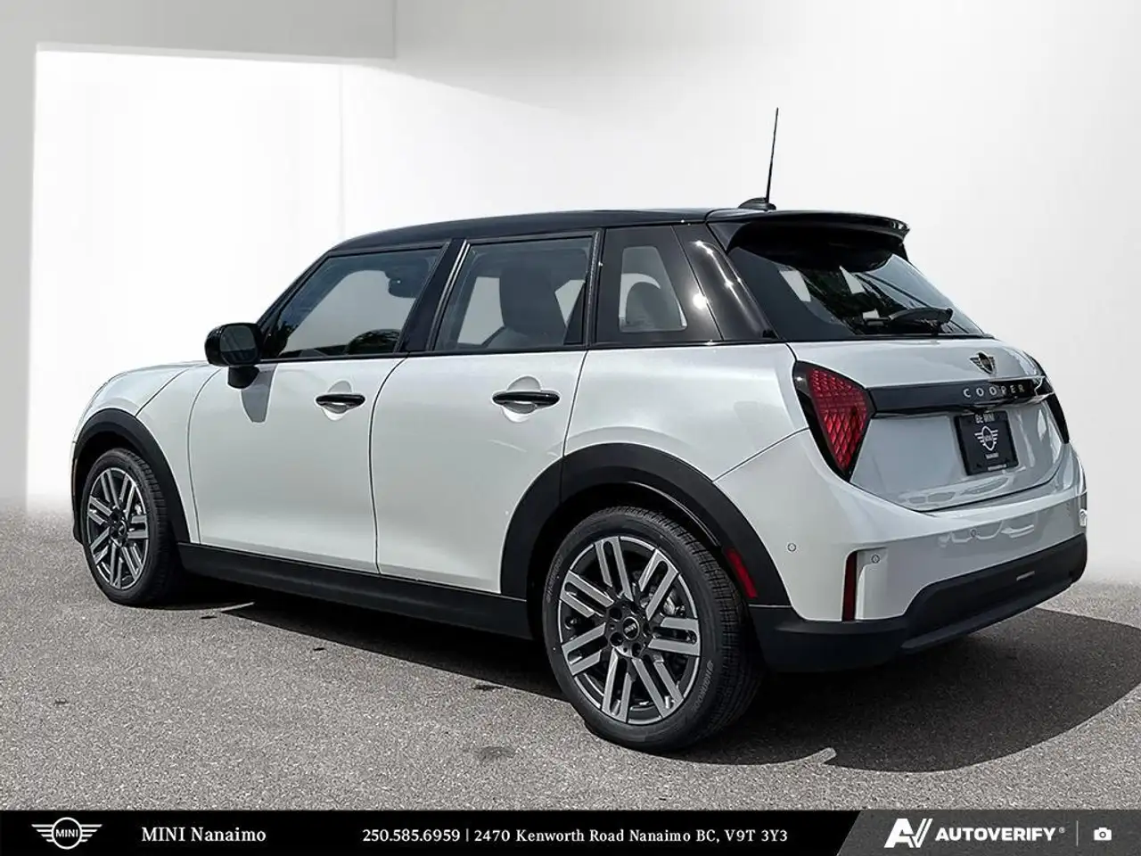 MINI 5 Door снимка MINI 5 Door