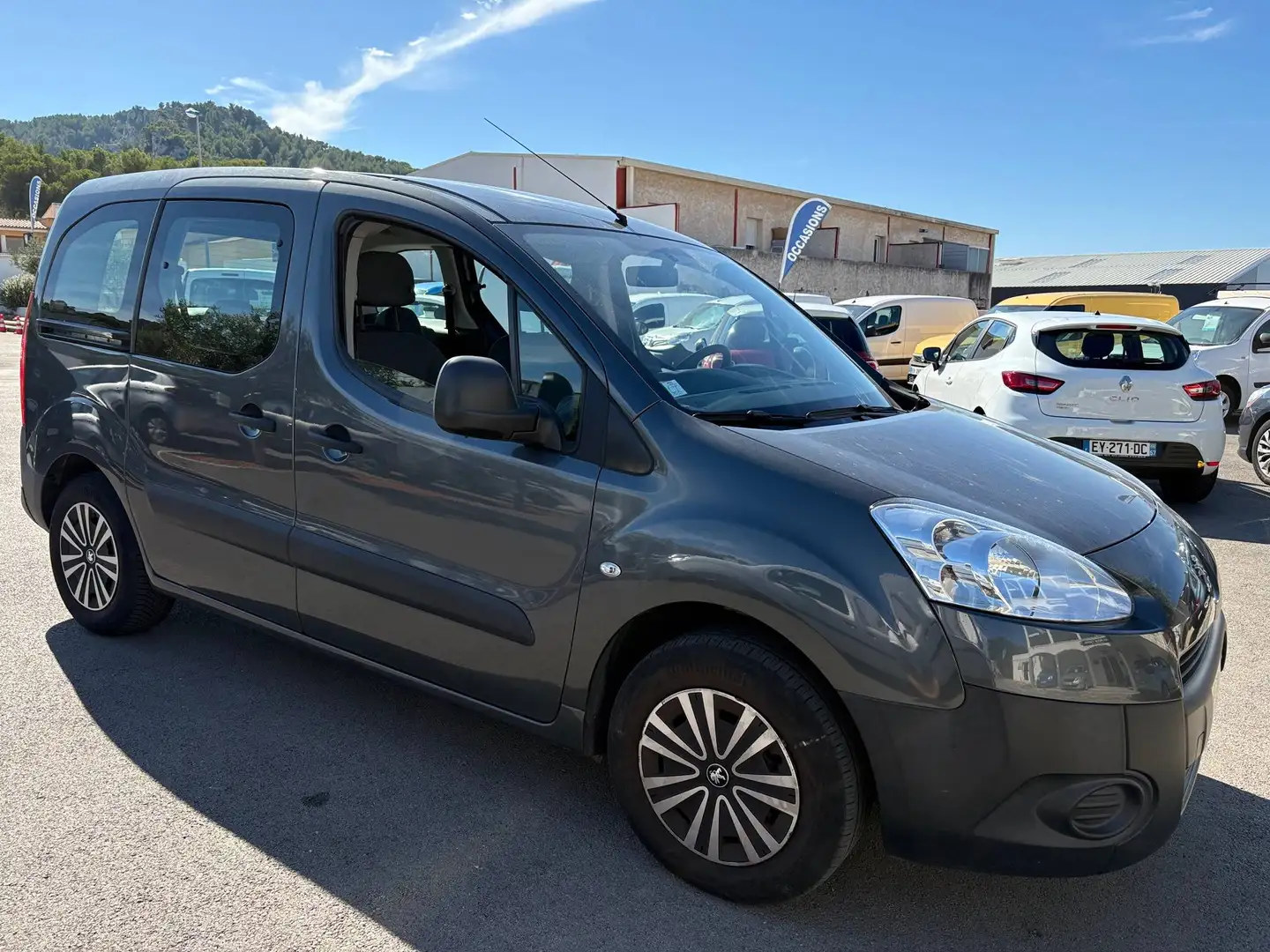 Peugeot Partner 1.6 HDi75 FAP Access 4p Gris - 2