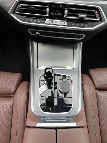 BMW X5 view 13