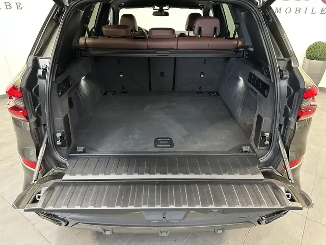 BMW X5 view 6