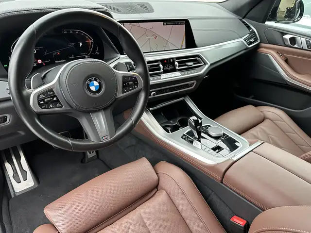 BMW X5 view 8