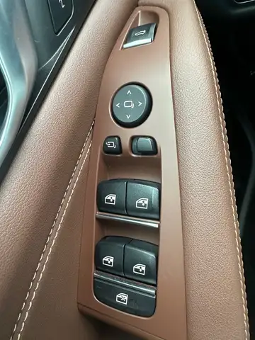 BMW X5 view 16