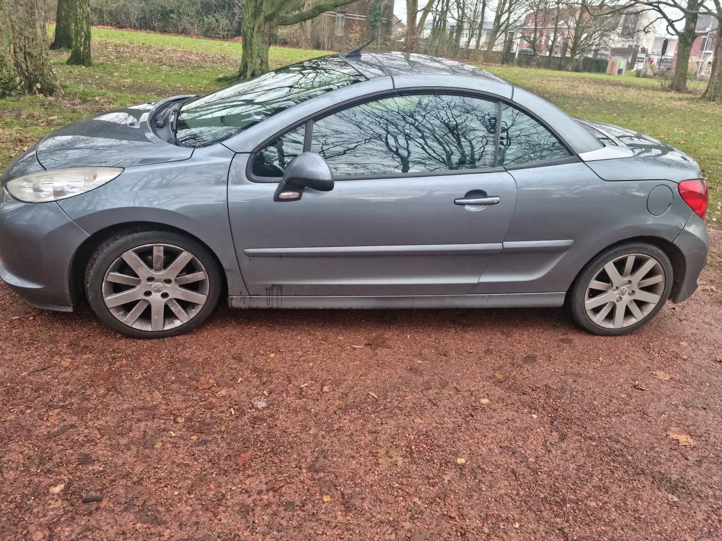 Peugeot 207 CC 1.6 HDi 110ch FAP BLUE LION Féline - 2