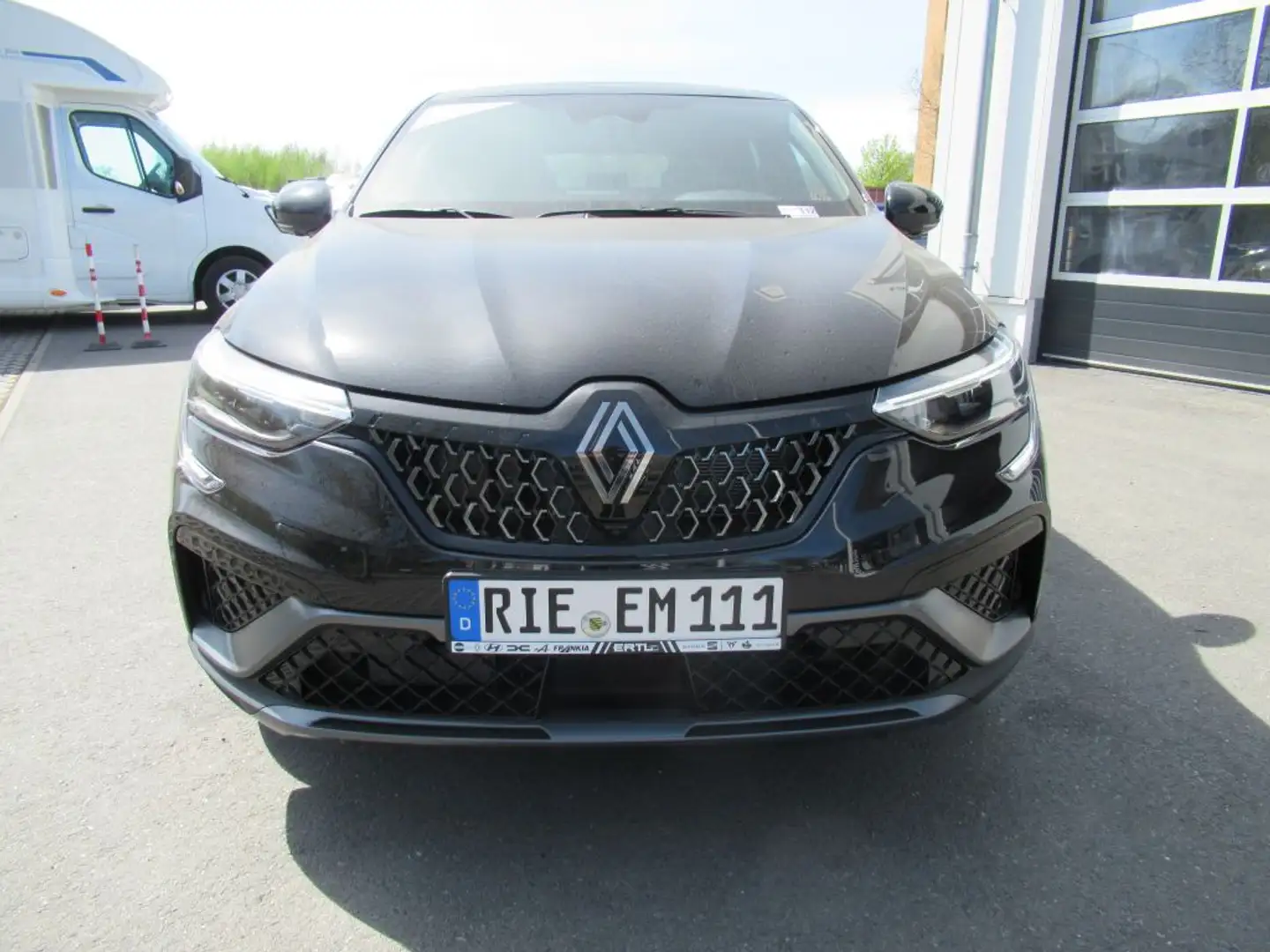 Renault Arkana TCe Mild Hybrid 160 EDC Espirit Alpine Schwarz - 2