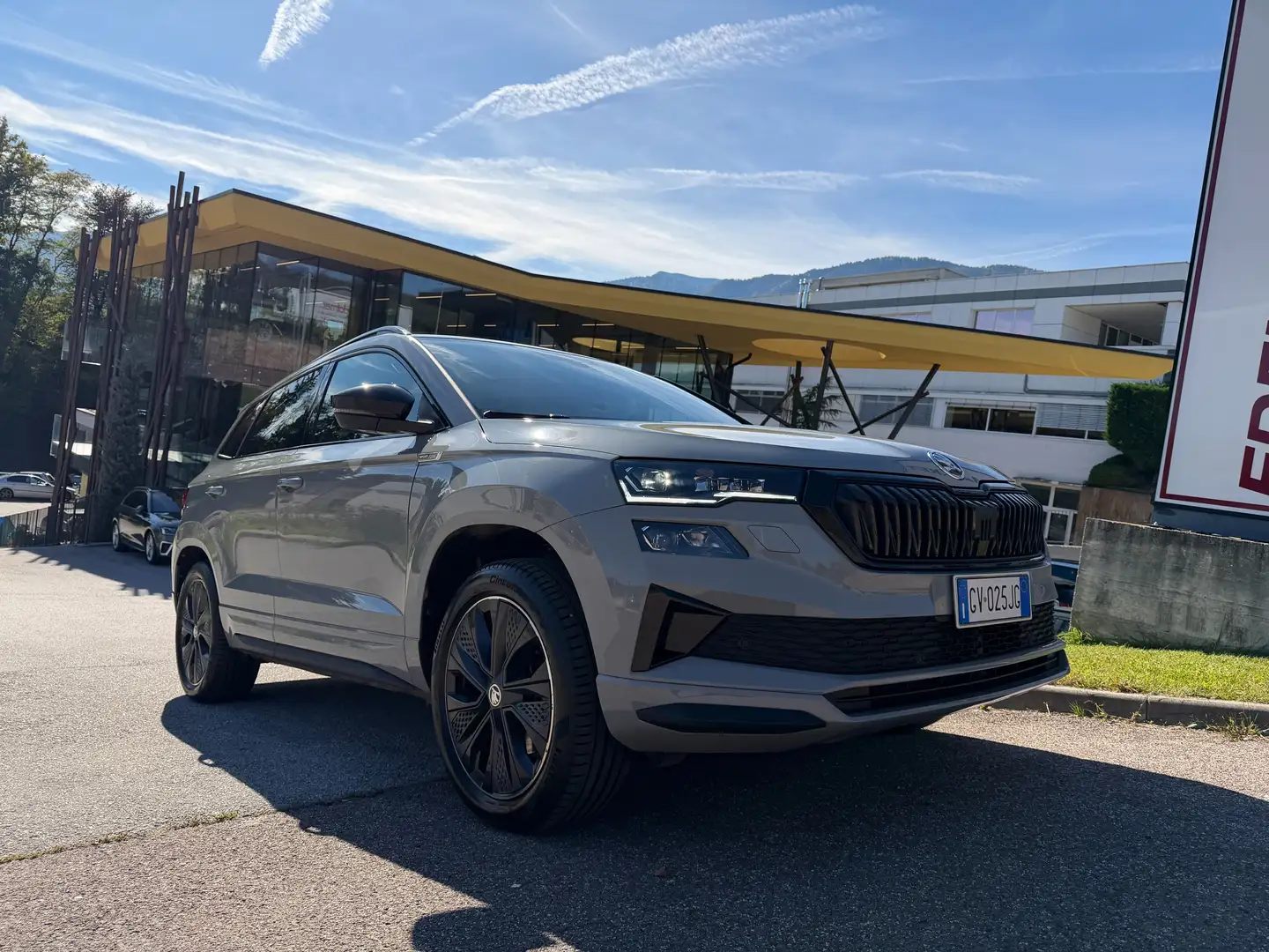 Skoda Karoq Karoq 2022 2.0 tdi evo Sportline 4x4 150cv dsg Grigio - 2