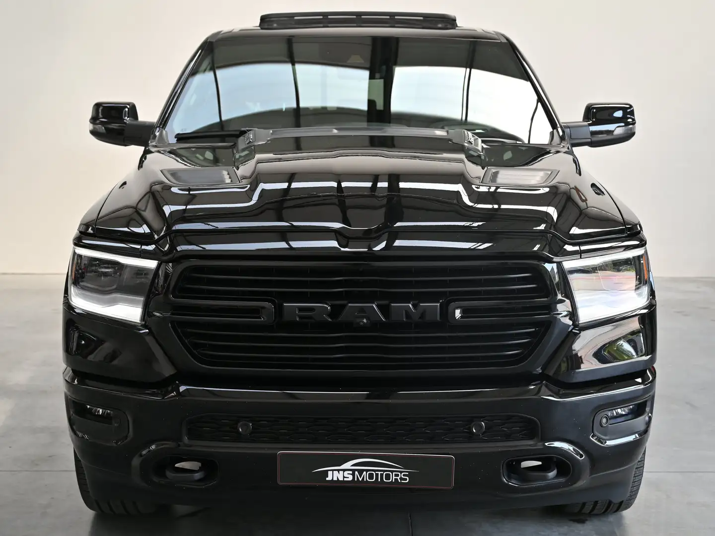 Dodge RAM Laramie Zwart - 2
