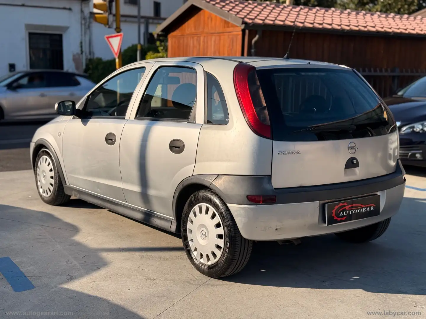 Opel Corsa 1.0 12V 5p. Comfort Grau - 2